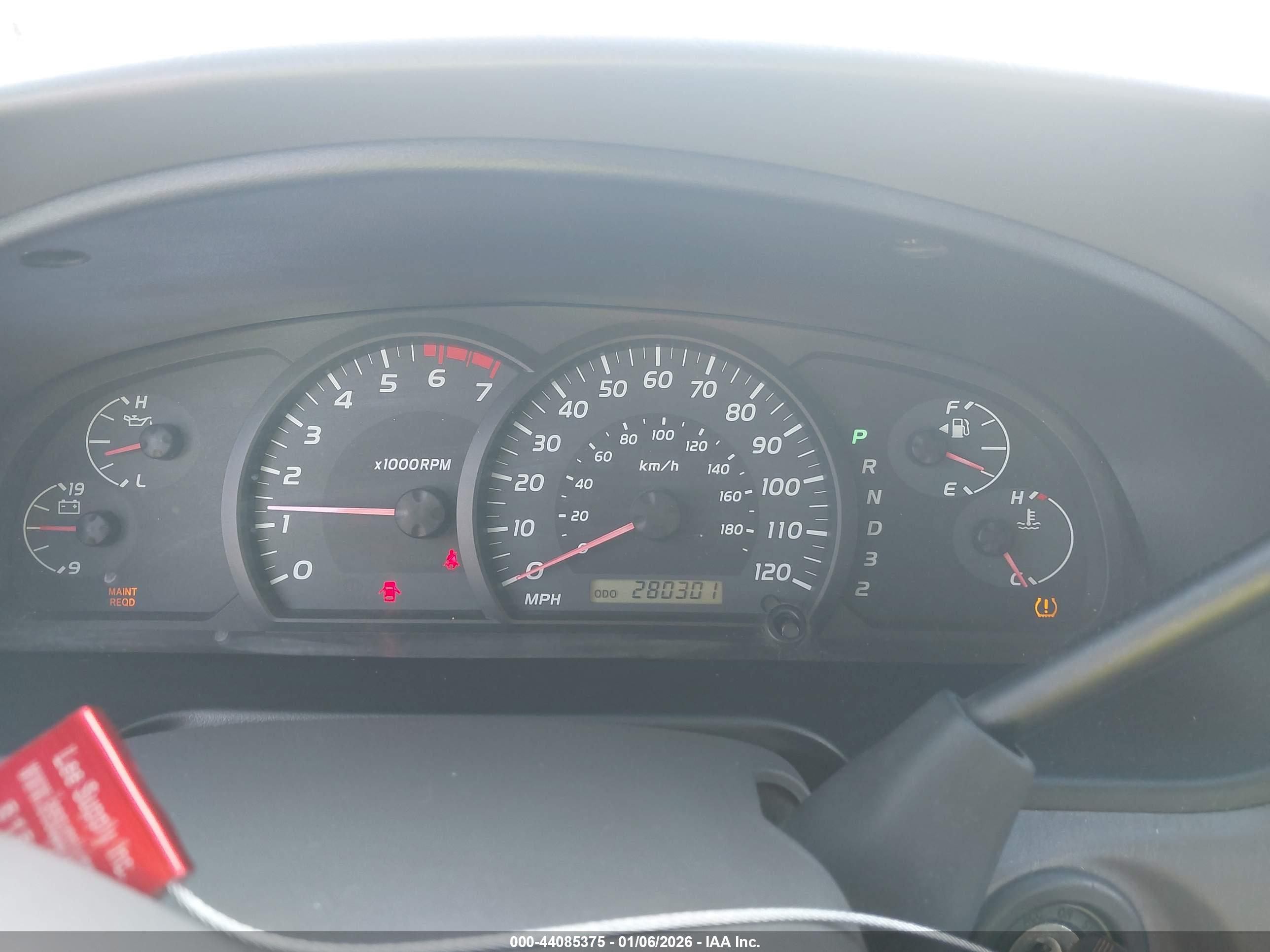 TOYOTA TUNDRA image 7