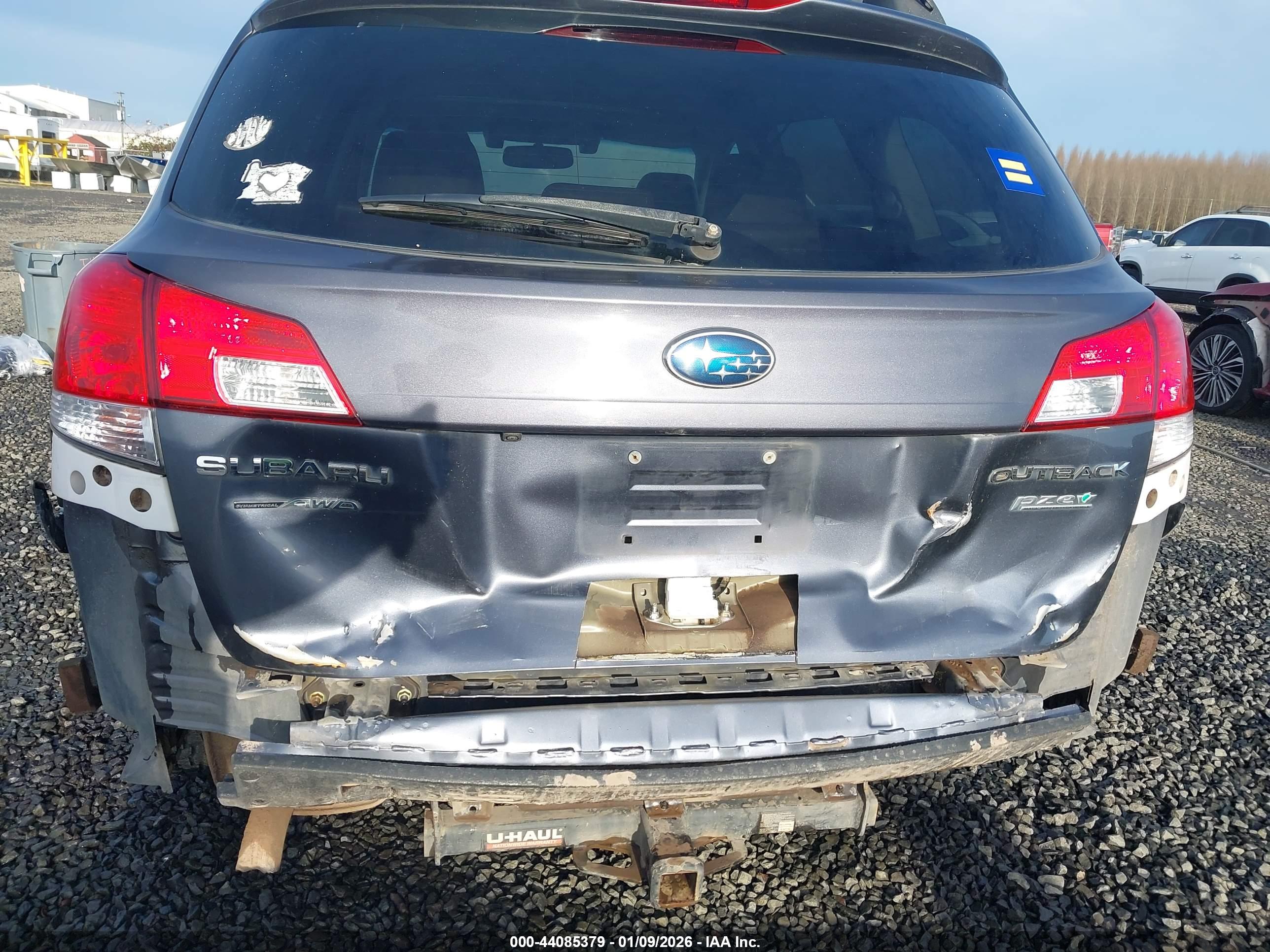SUBARU OUTBACK image 6