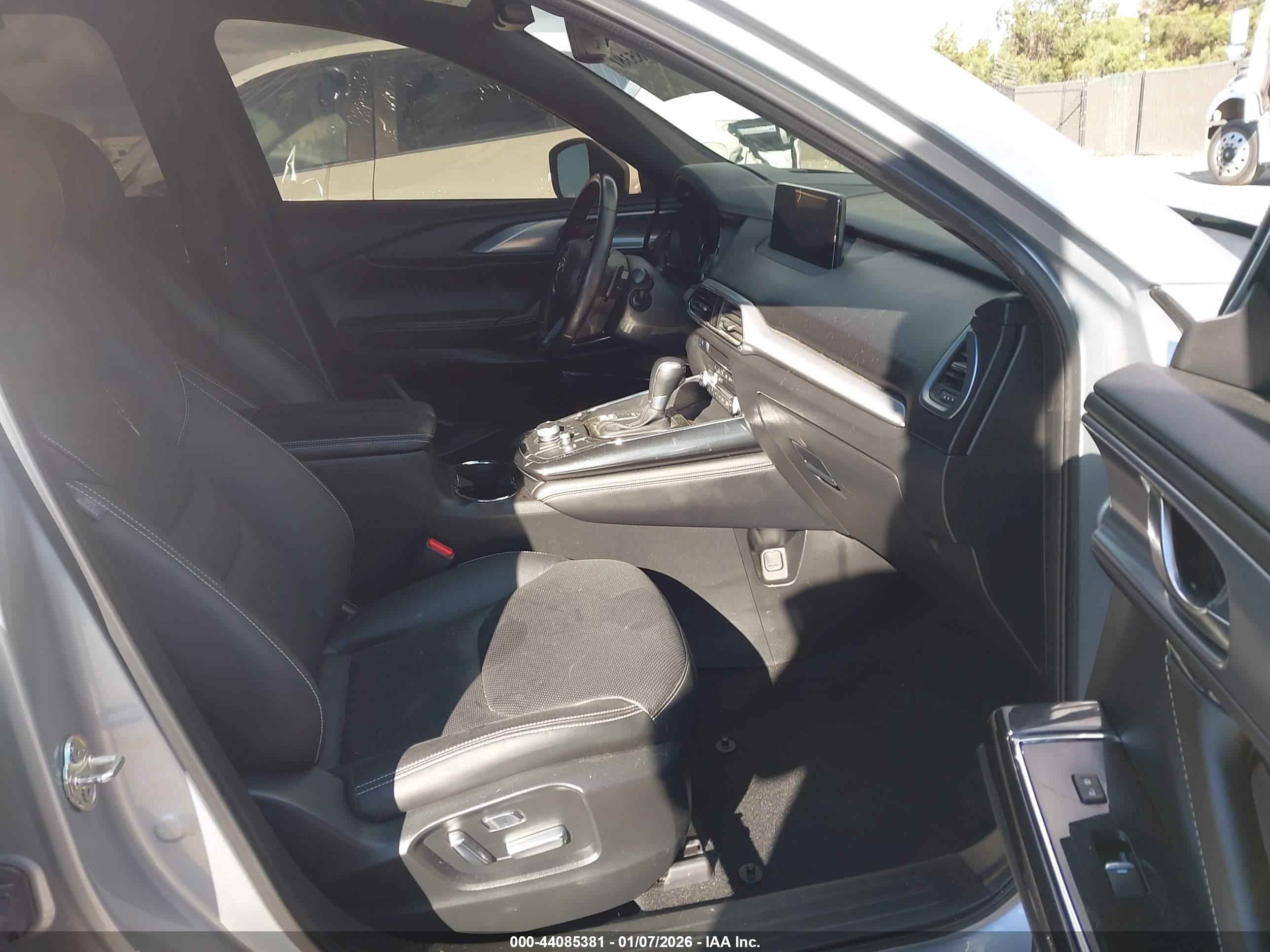 MAZDA CX-9 image 5