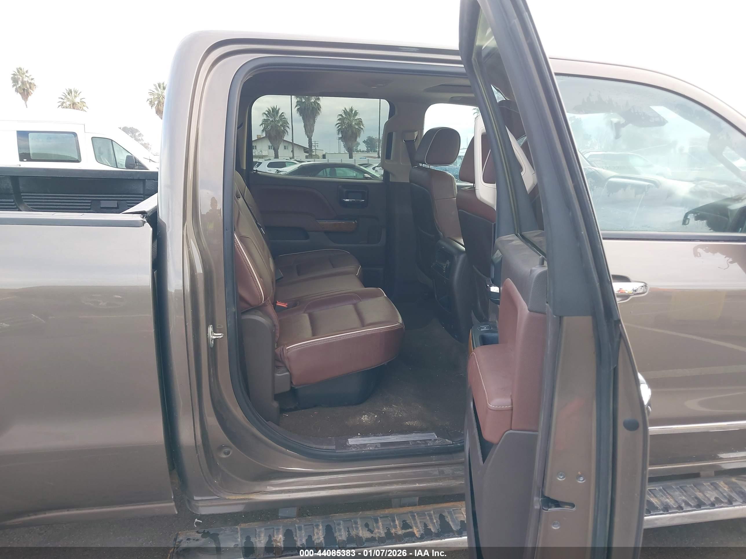 CHEVROLET SILVERADO image 8
