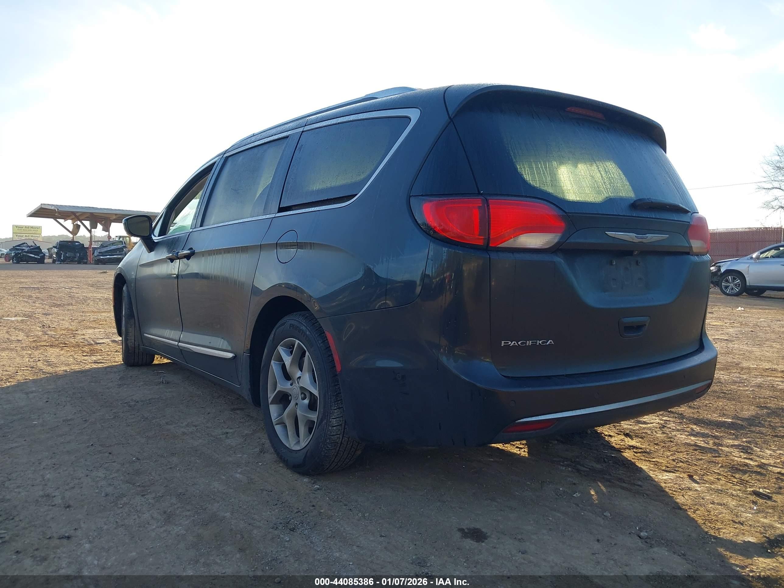 CHRYSLER PACIFICA image 3