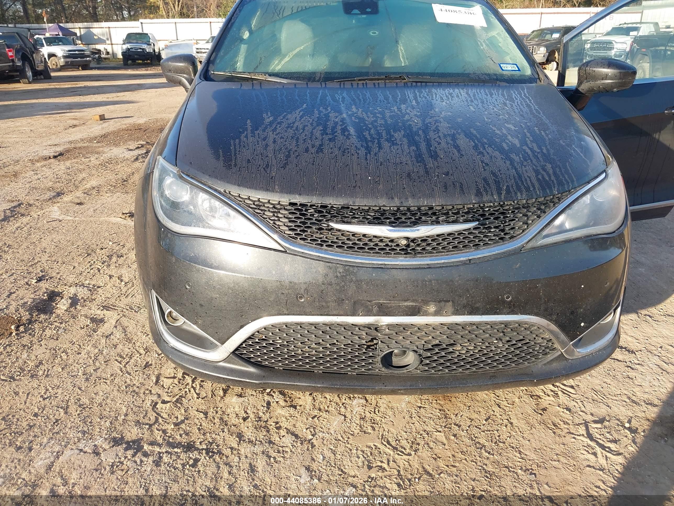 CHRYSLER PACIFICA image 6