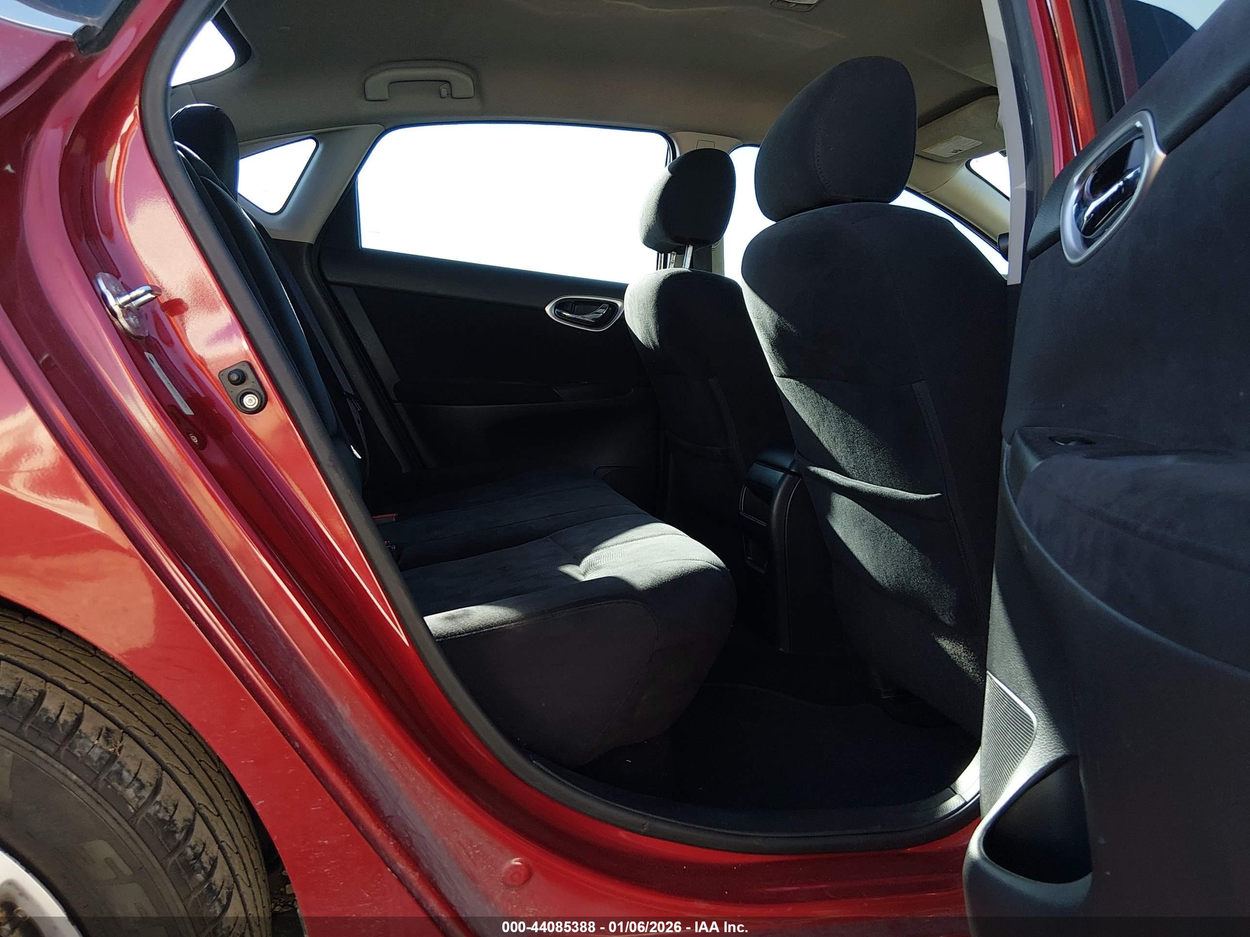 NISSAN SENTRA image 8