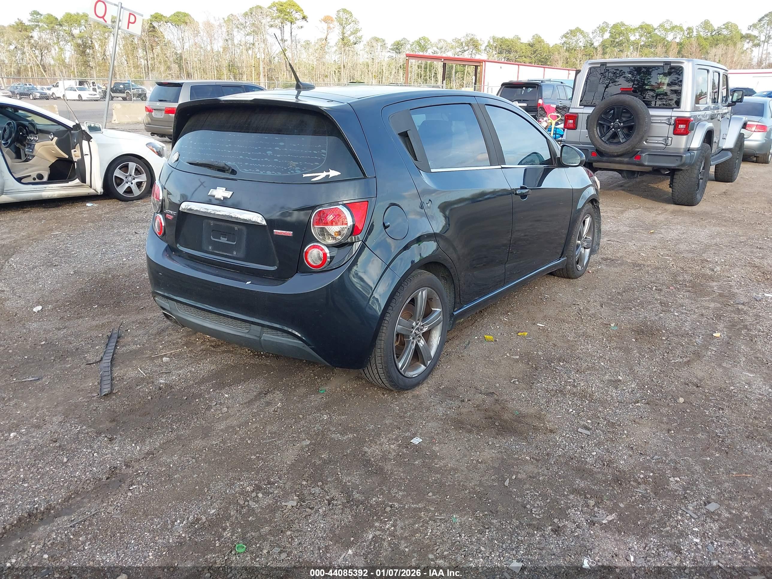 CHEVROLET SONIC image 4