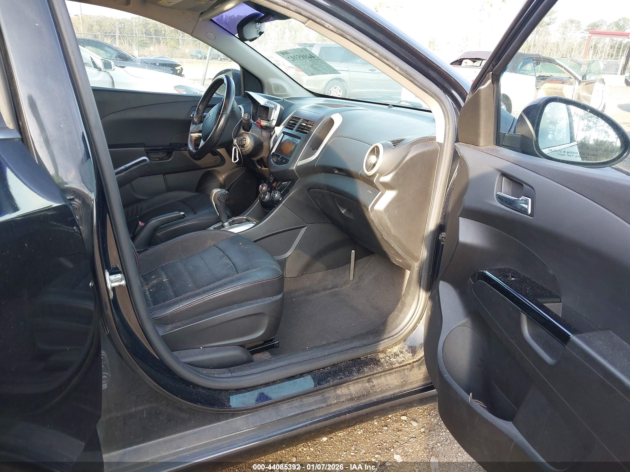 CHEVROLET SONIC image 5