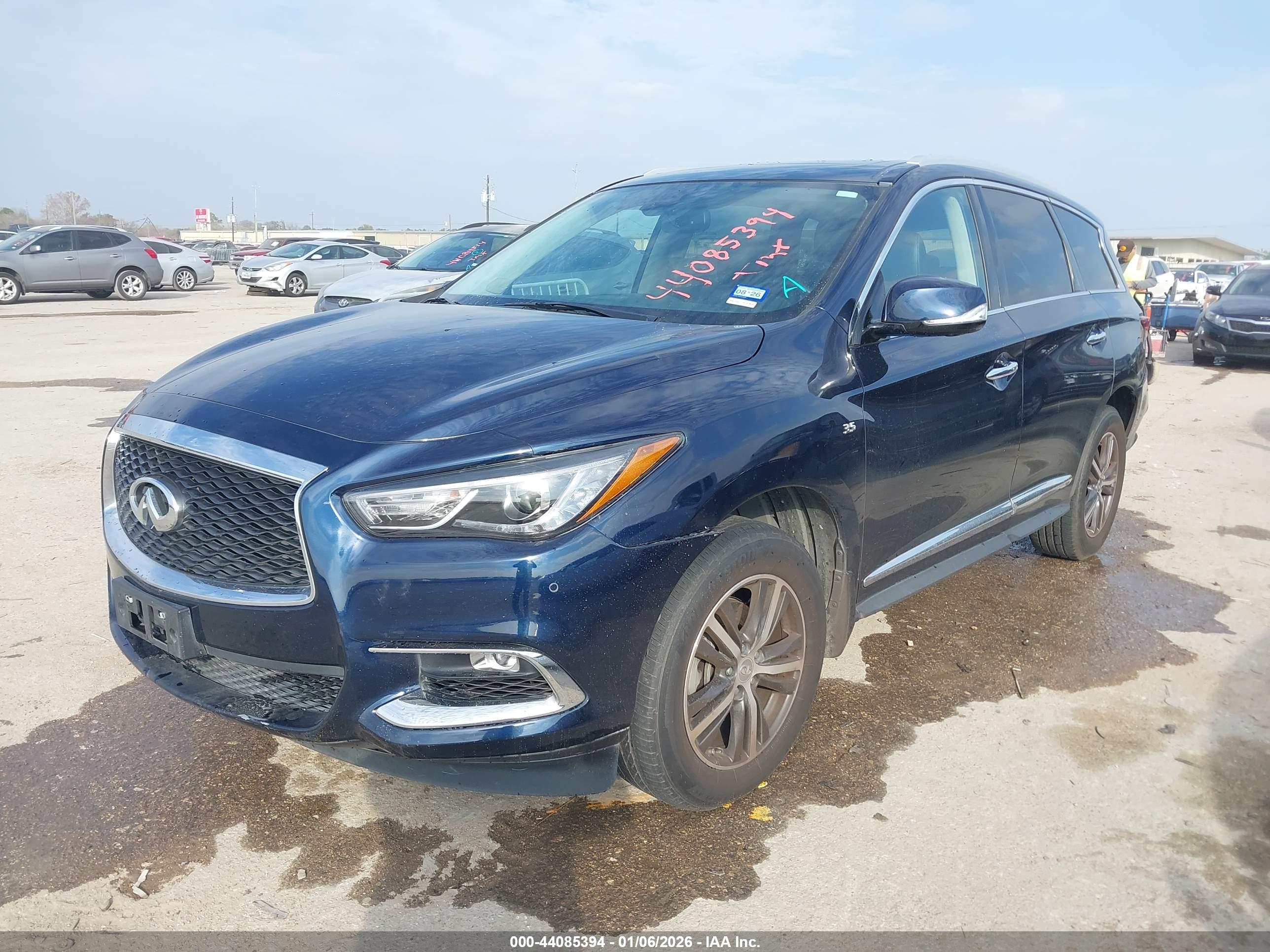 INFINITI QX60 image 2