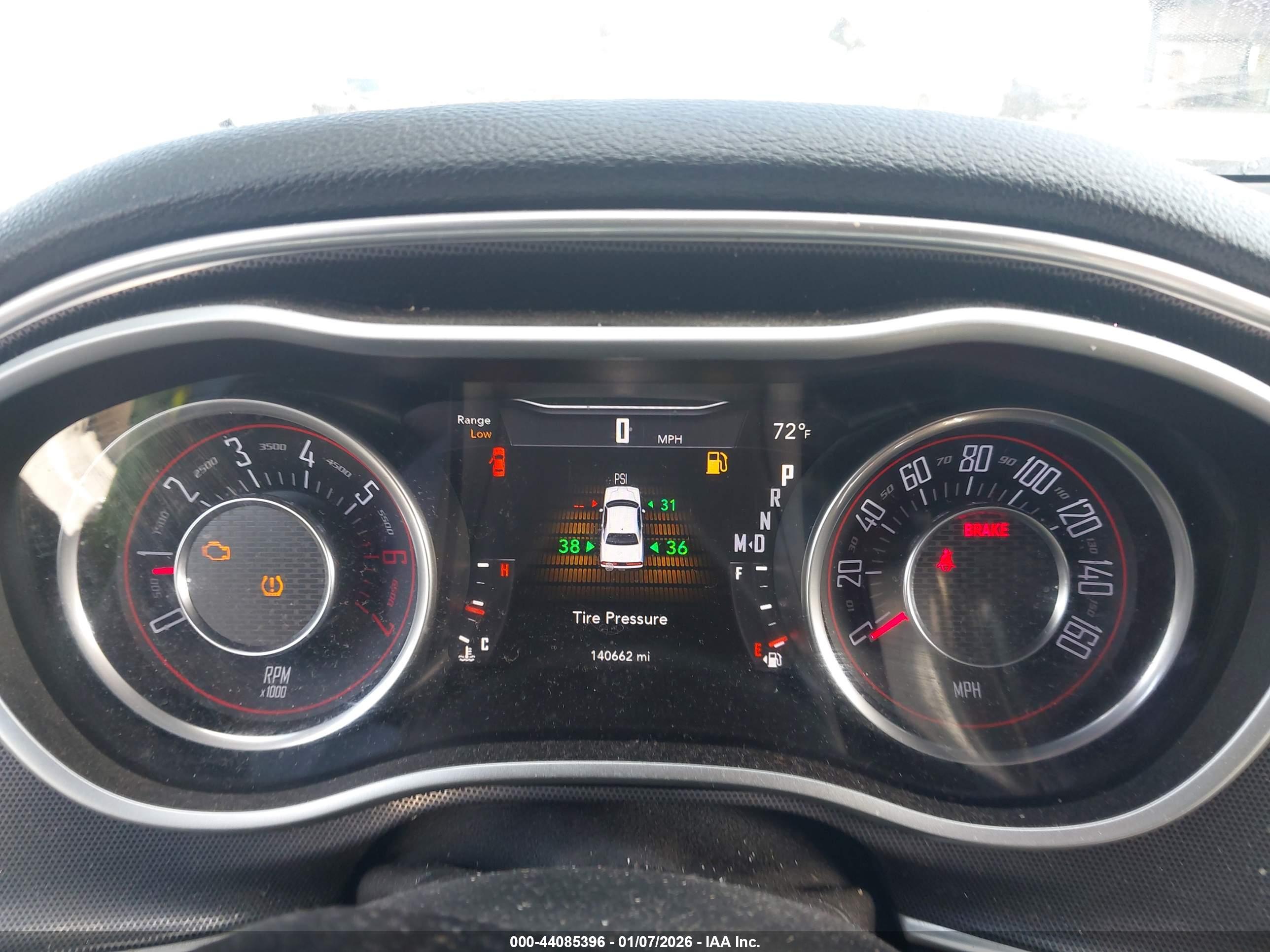 DODGE CHALLENGER image 7