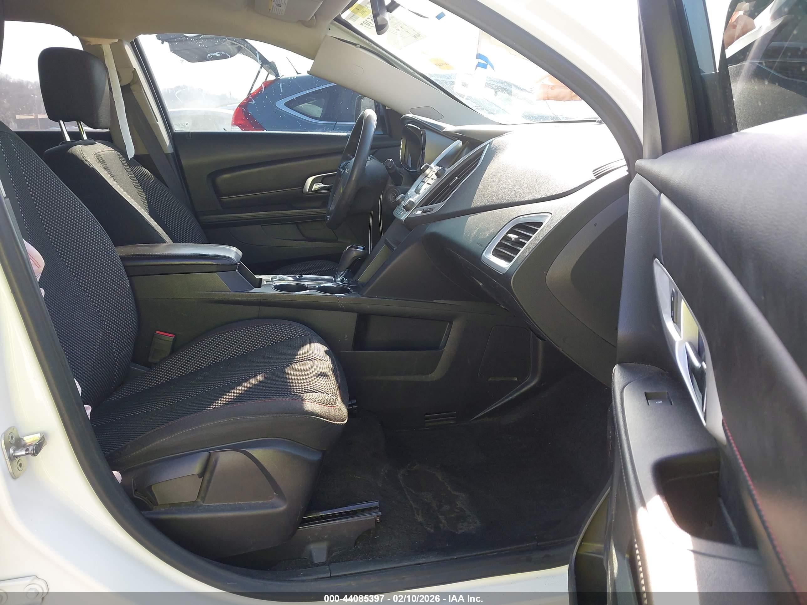GMC TERRAIN image 5
