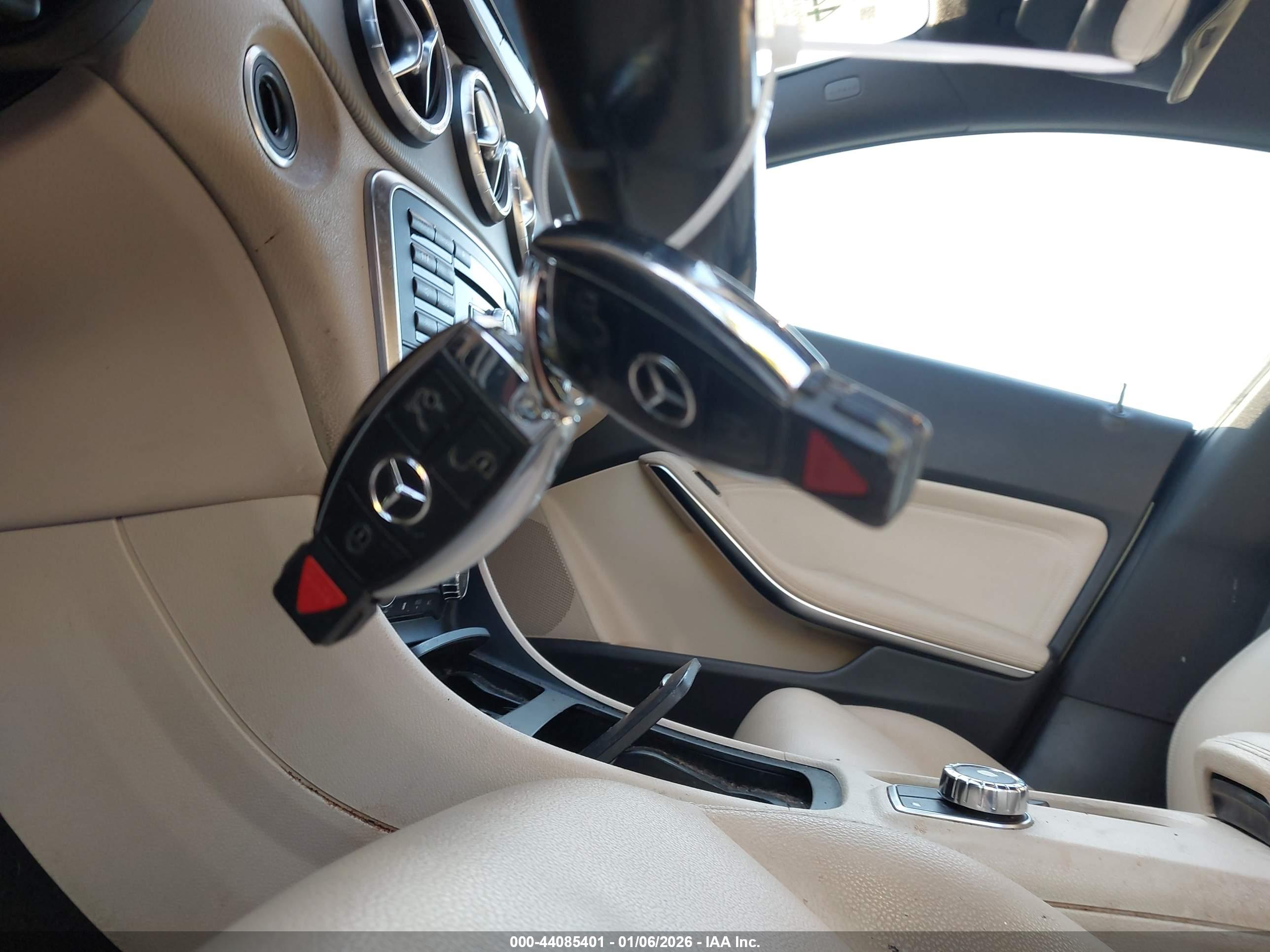 MERCEDES-BENZ CLA image 11