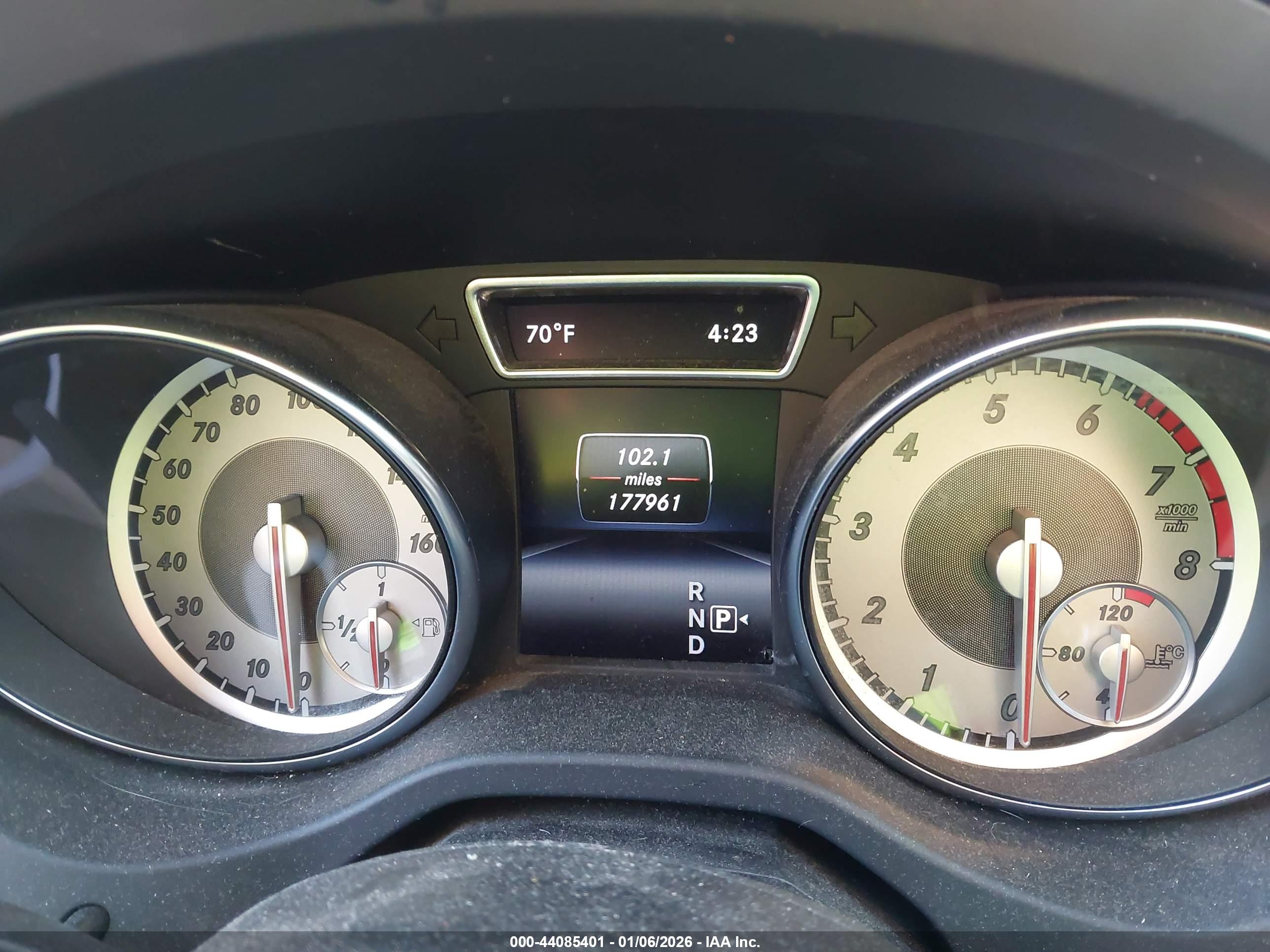 MERCEDES-BENZ CLA image 7
