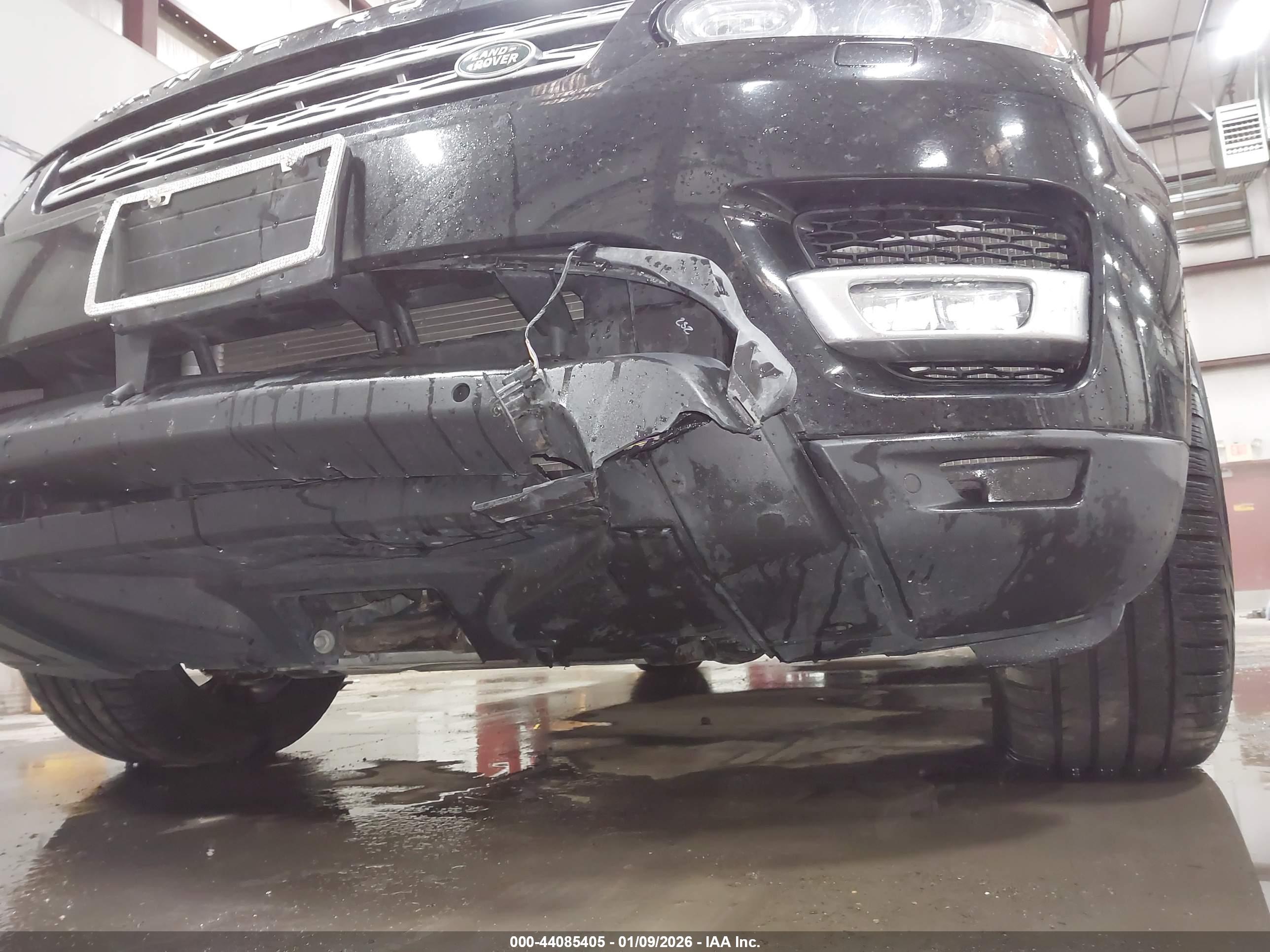 LAND ROVER image 6
