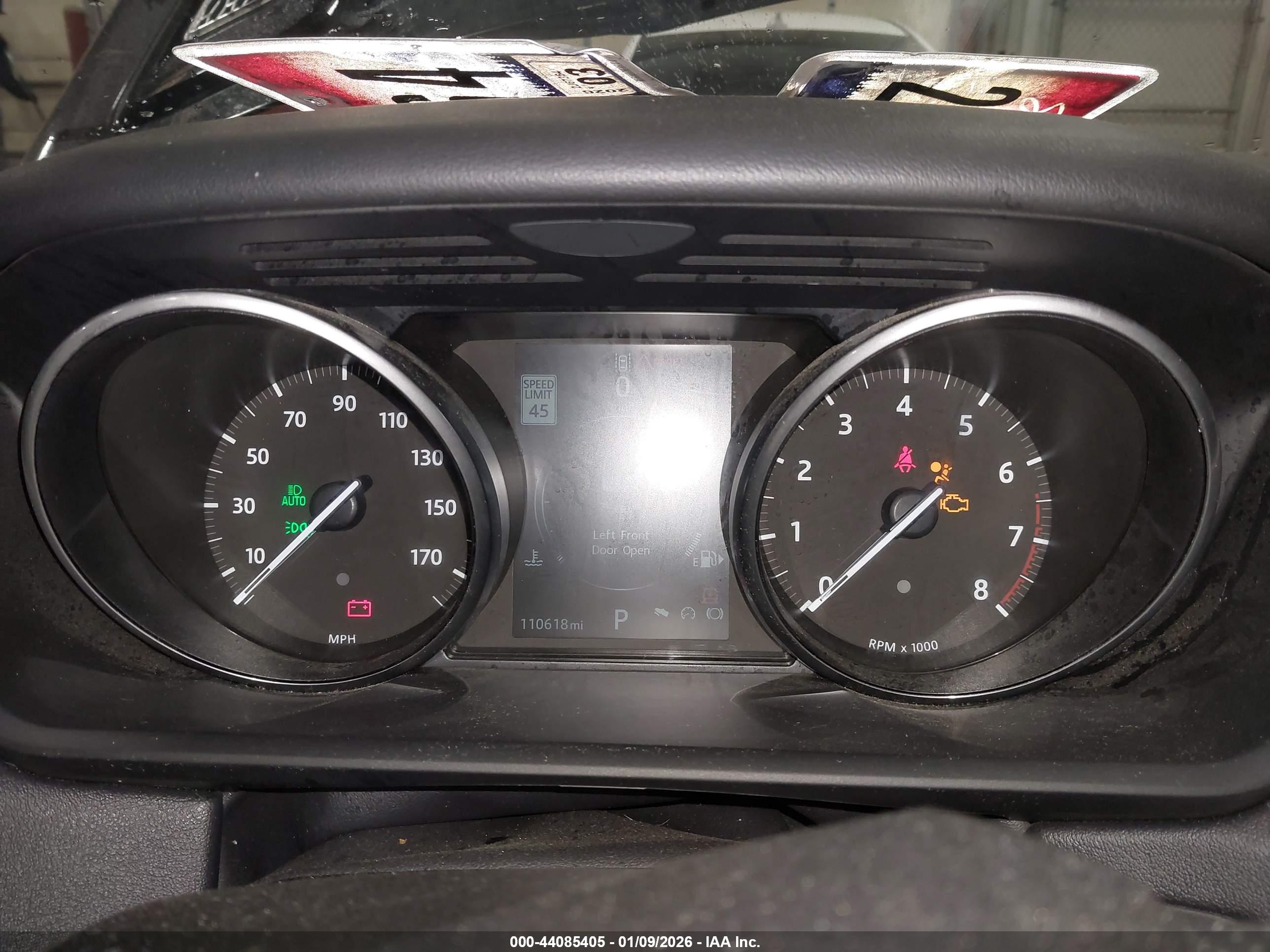 LAND ROVER image 7
