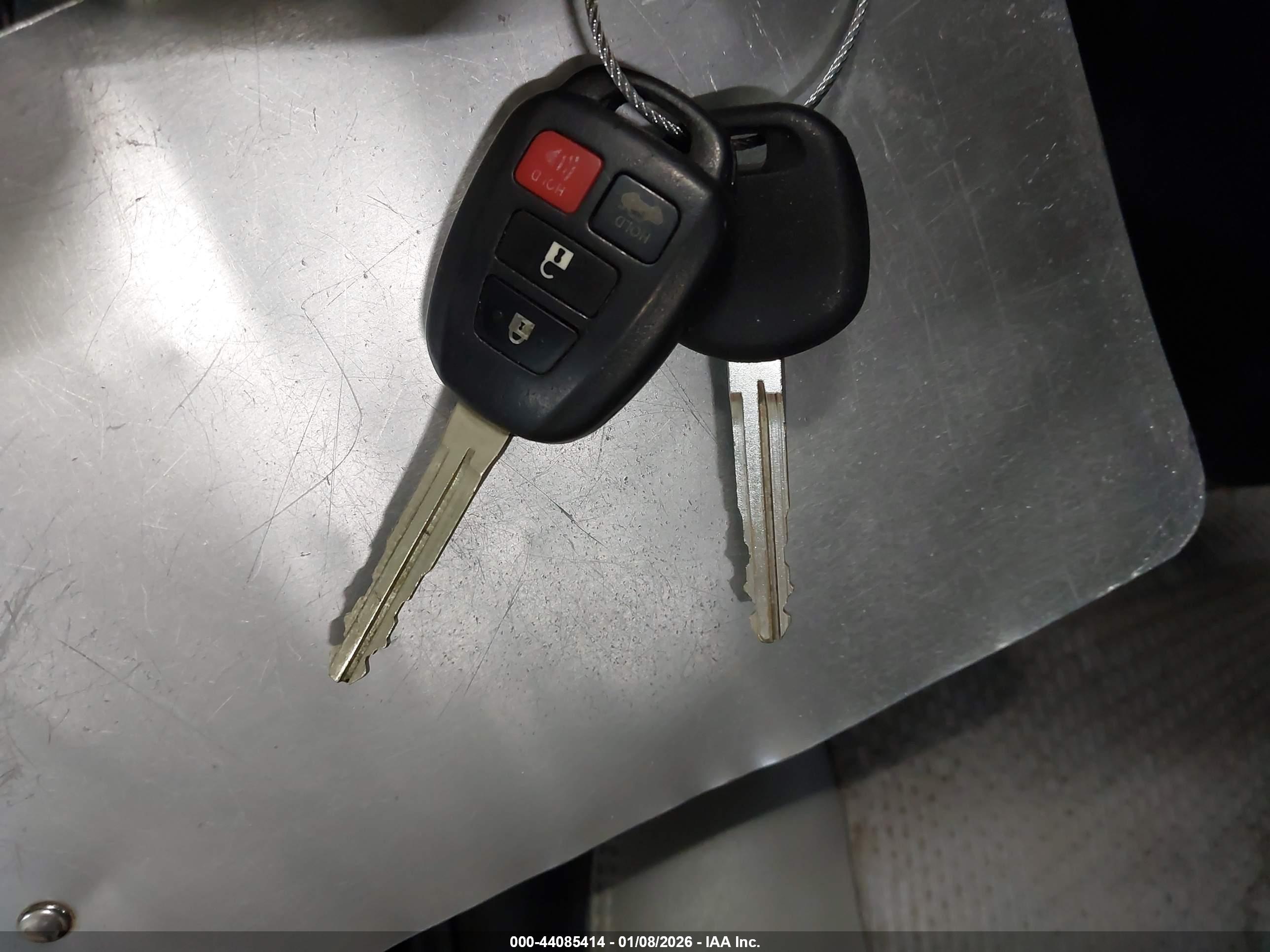 TOYOTA CAMRY image 11
