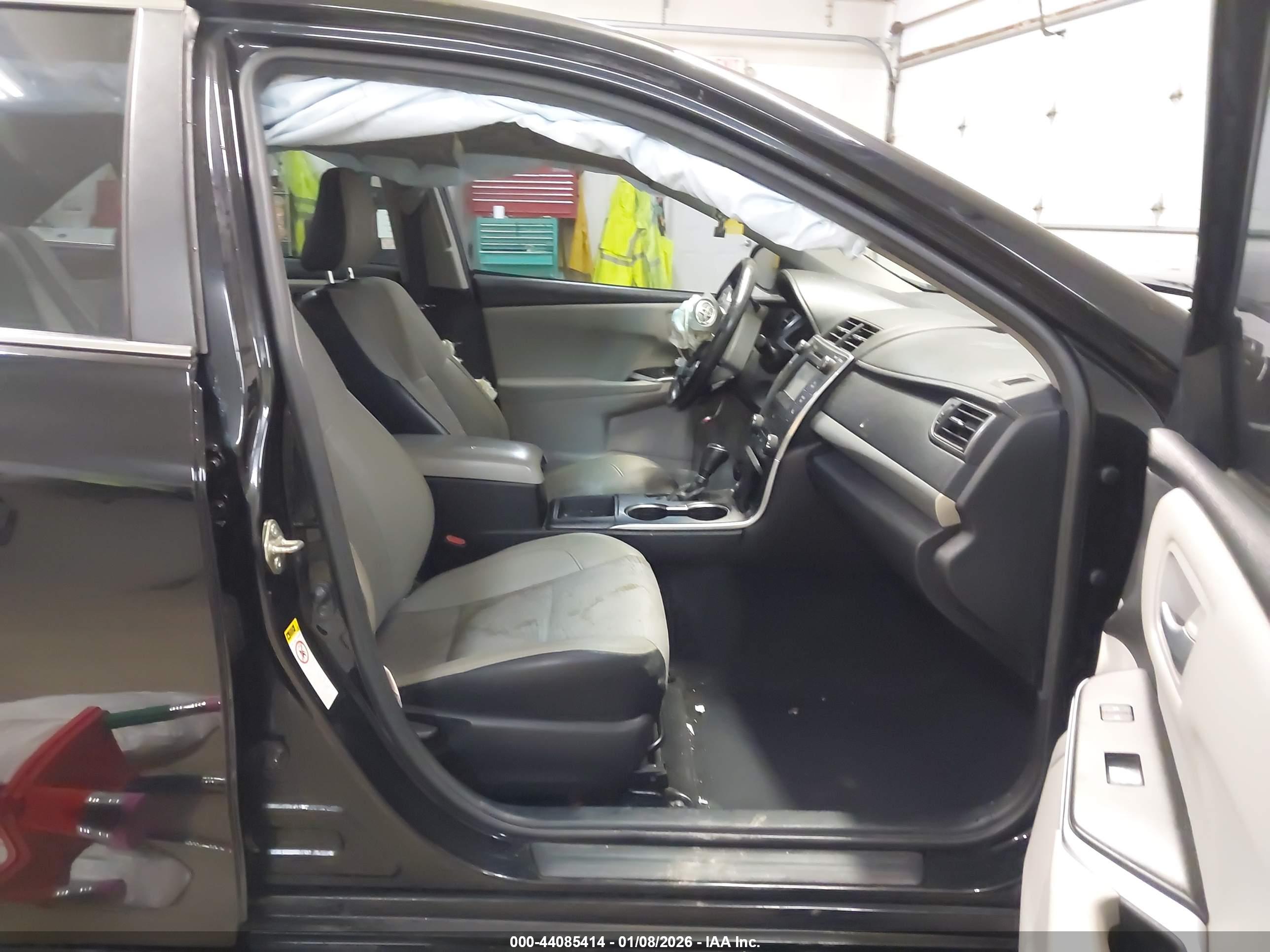 TOYOTA CAMRY image 5