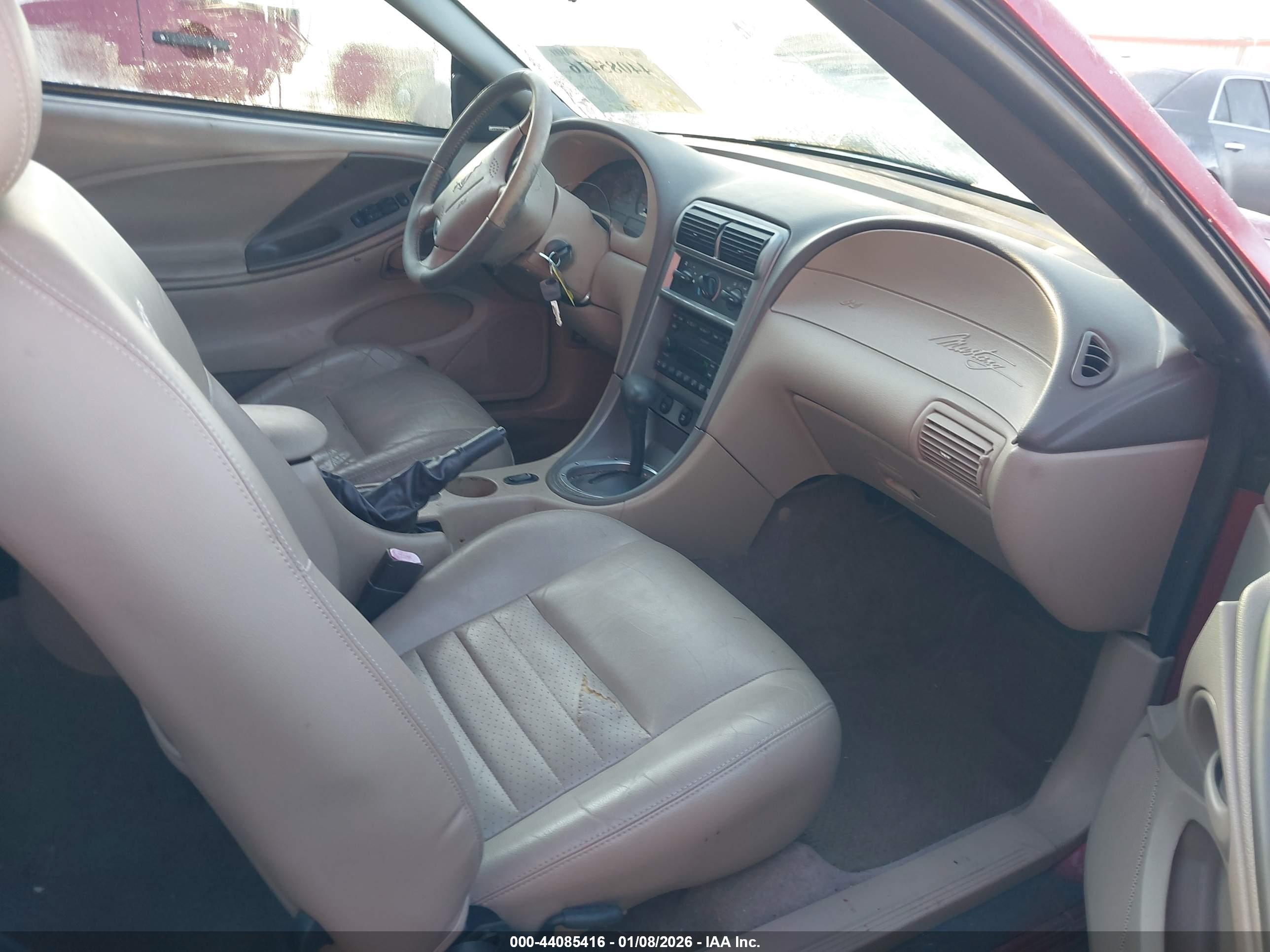 FORD MUSTANG image 5