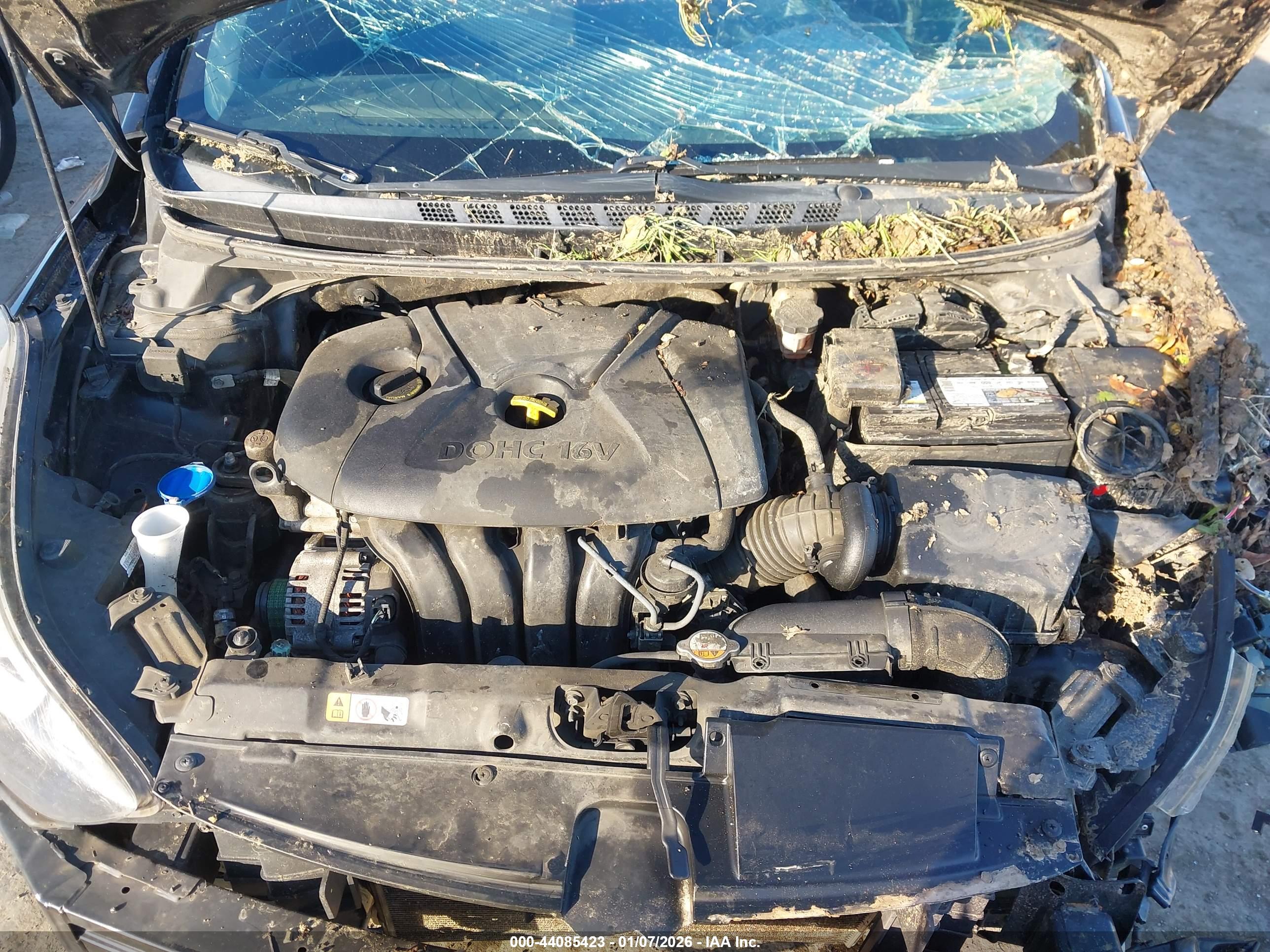 HYUNDAI ELANTRA image 10