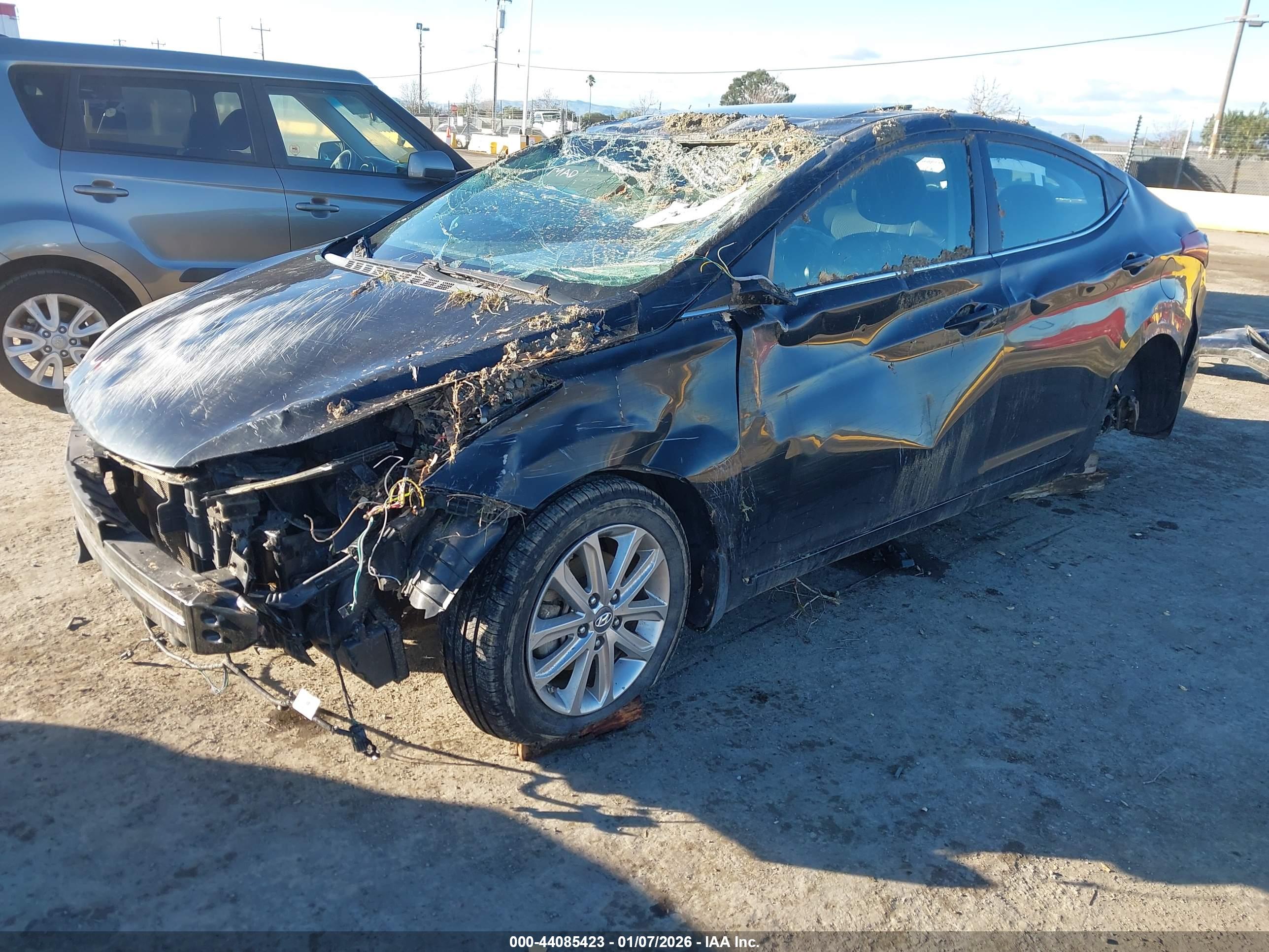 HYUNDAI ELANTRA image 2