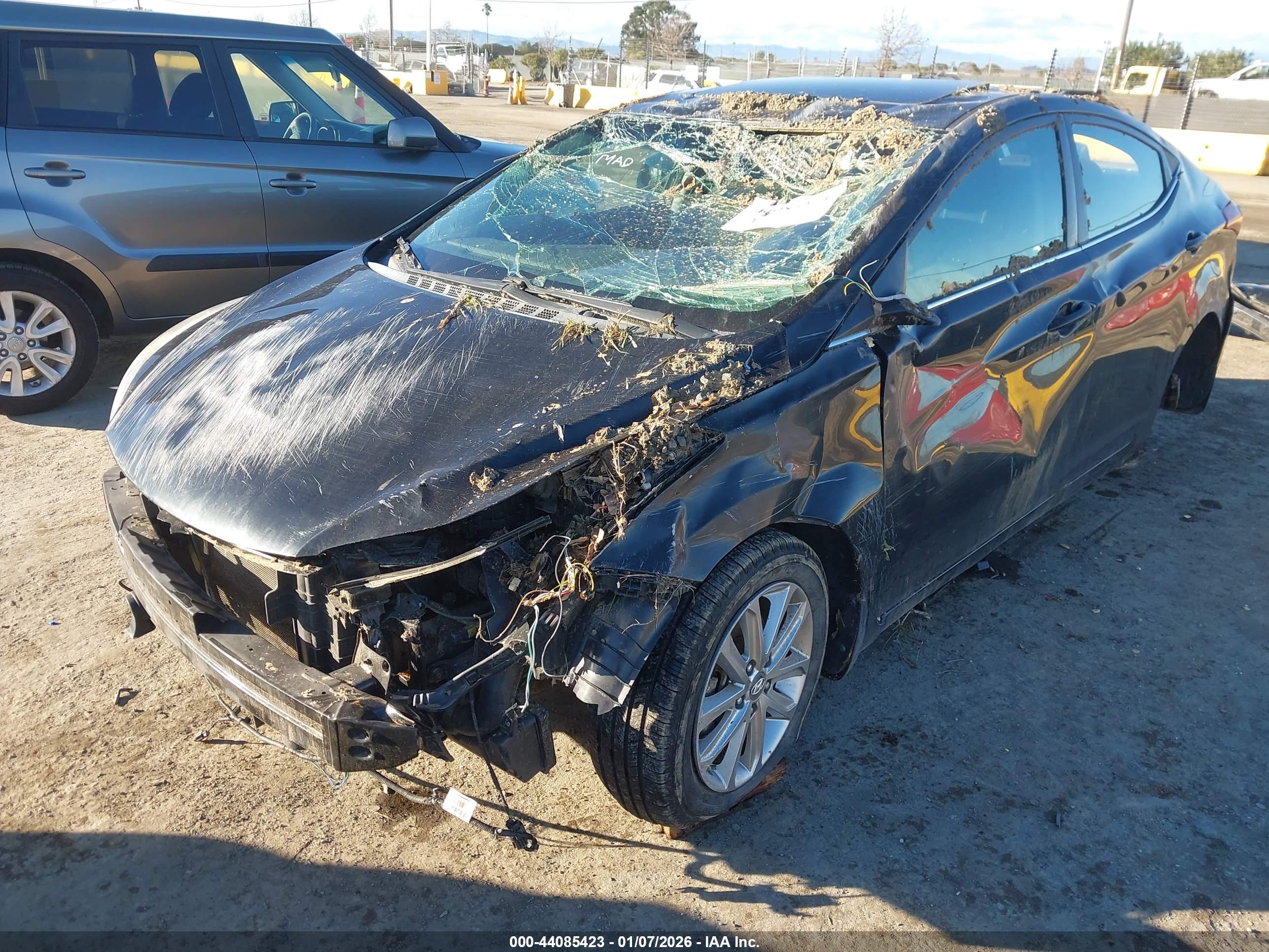 HYUNDAI ELANTRA image 6