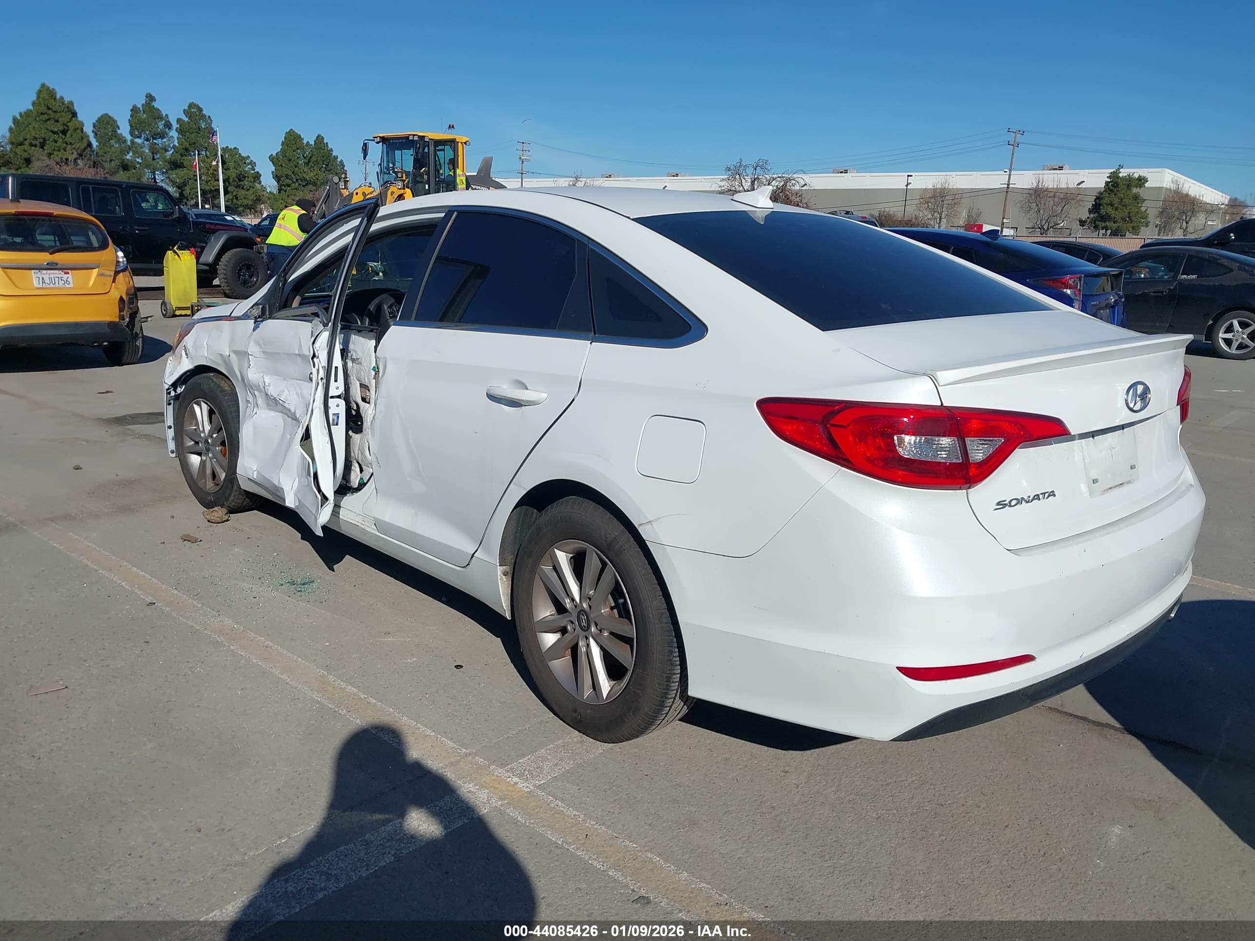 HYUNDAI SONATA image 3