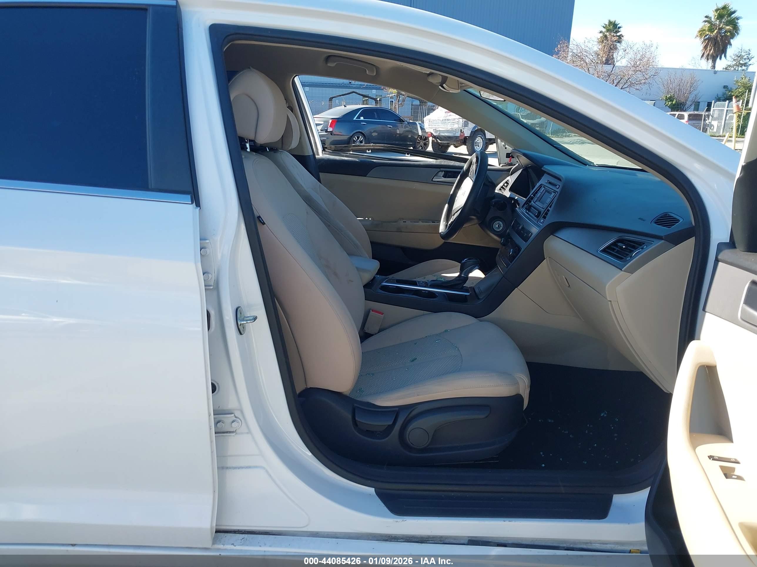 HYUNDAI SONATA image 5