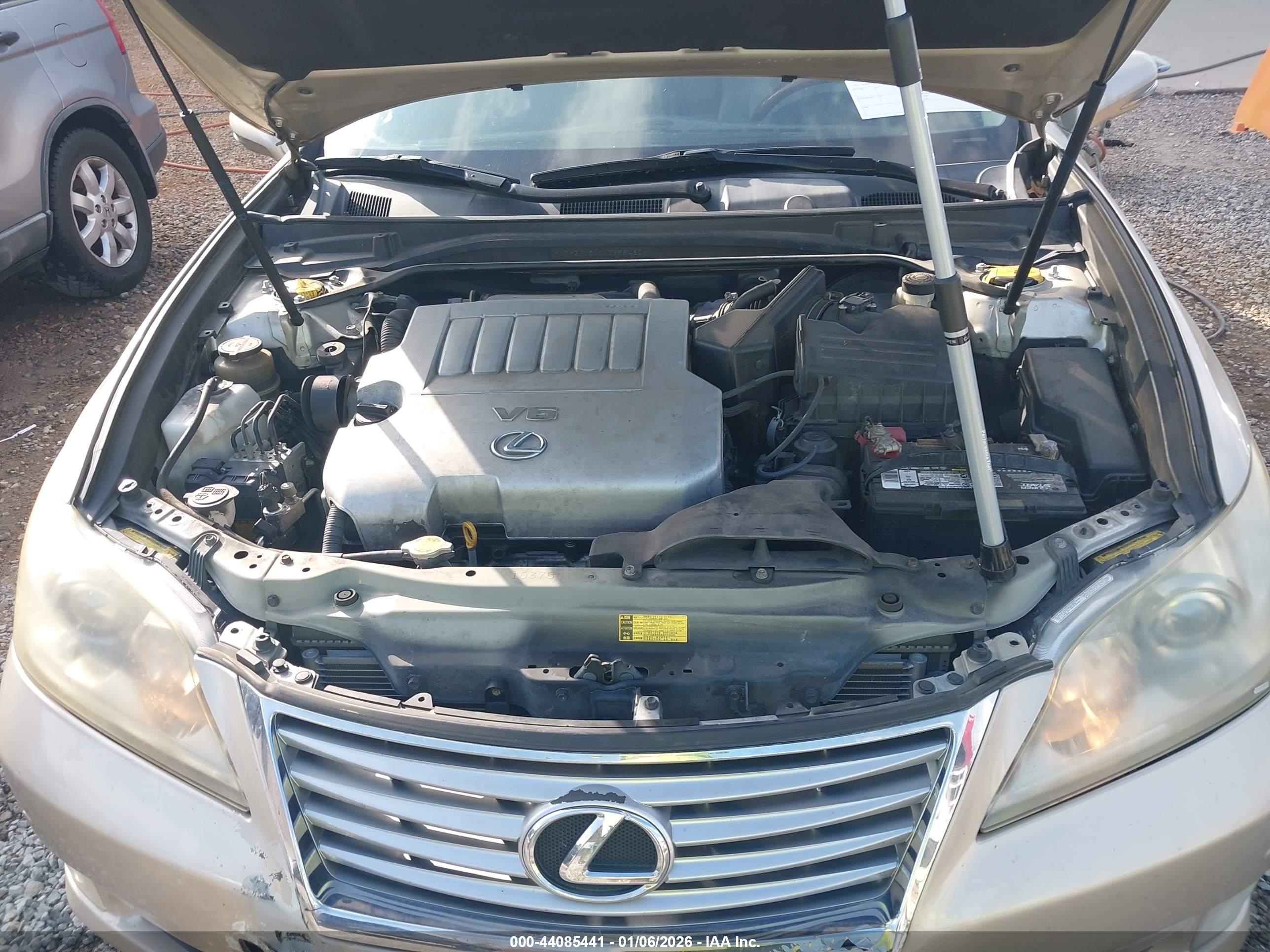 LEXUS ES image 10