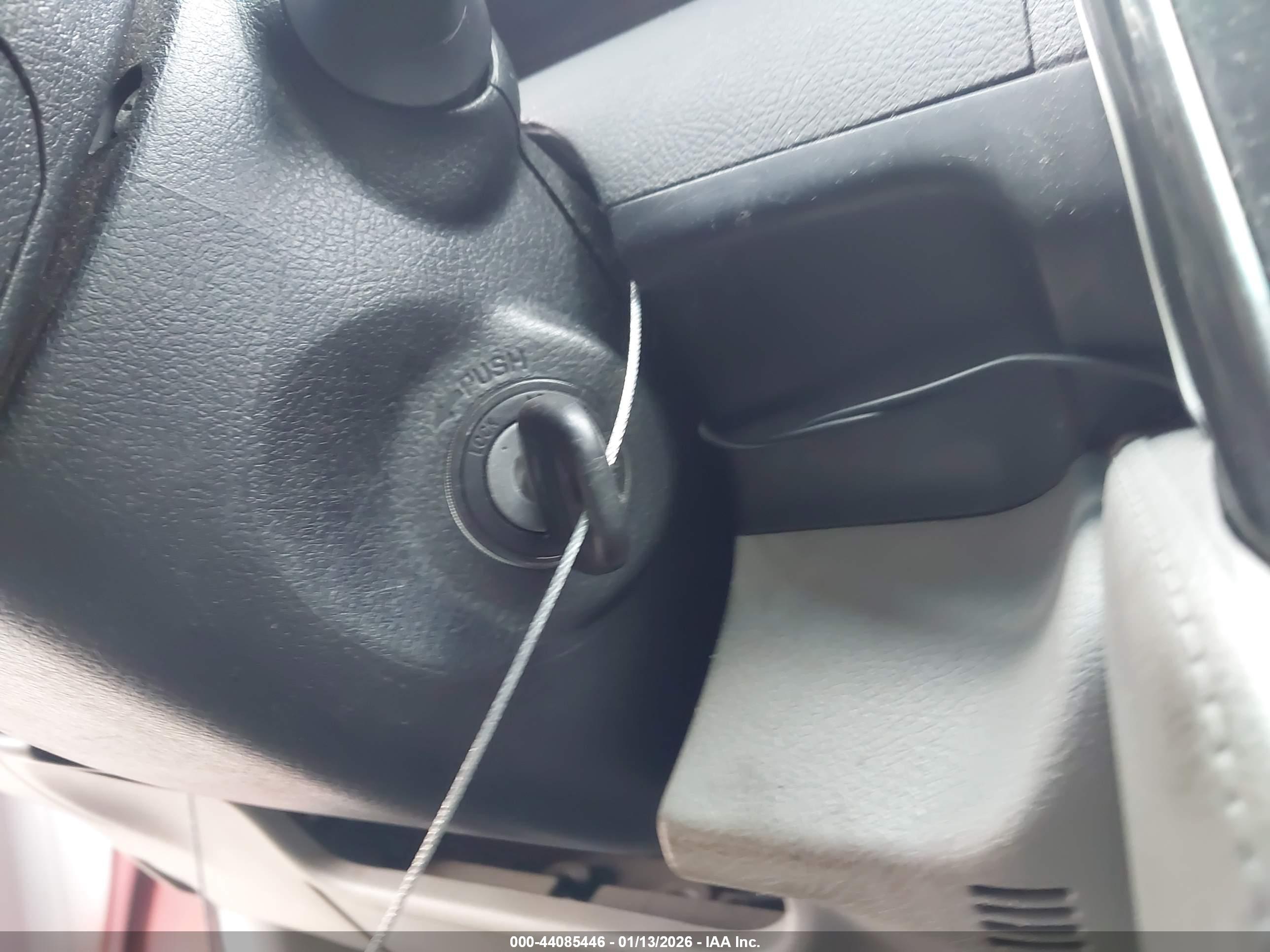 TOYOTA CAMRY image 11
