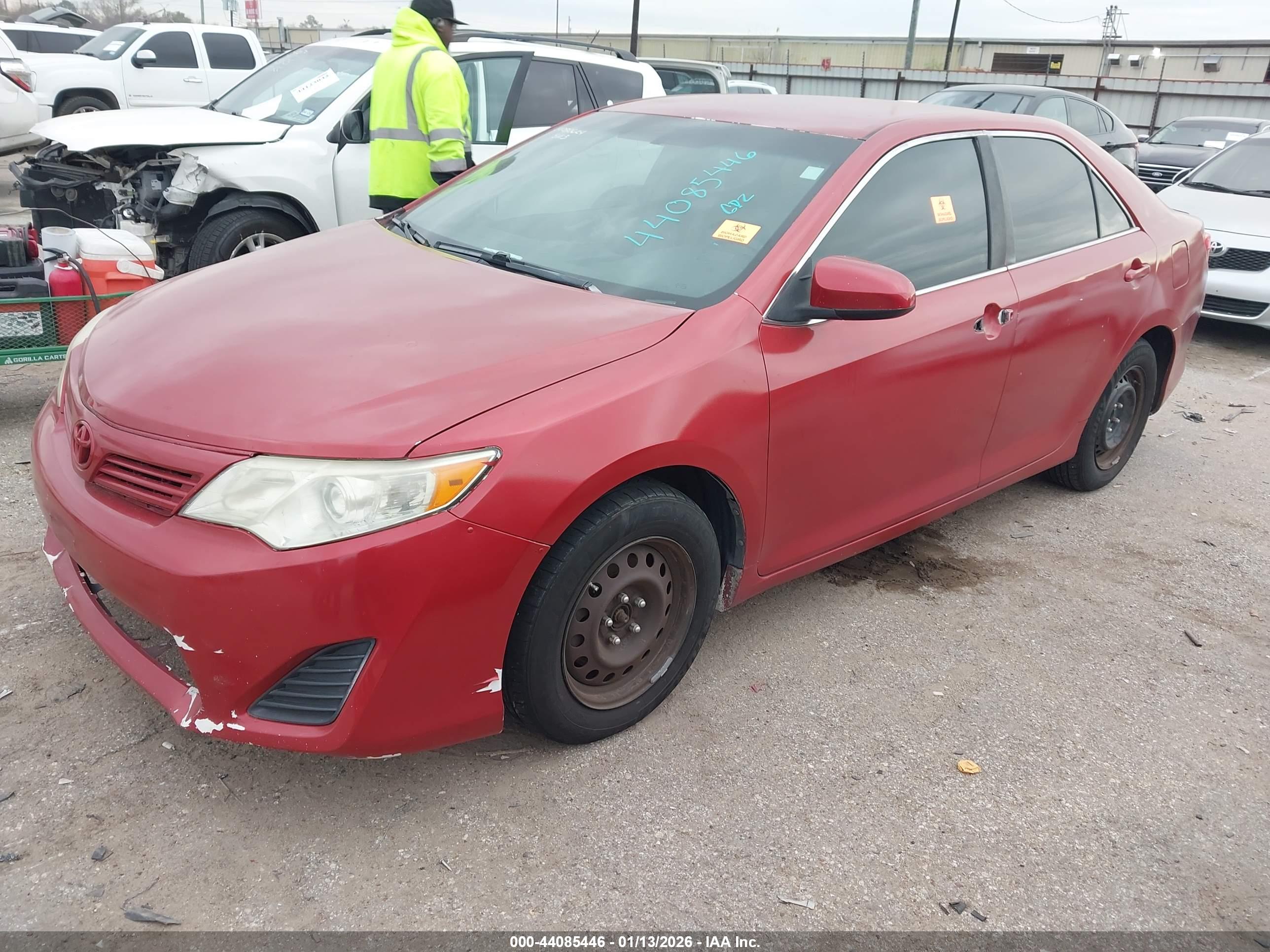 TOYOTA CAMRY image 2