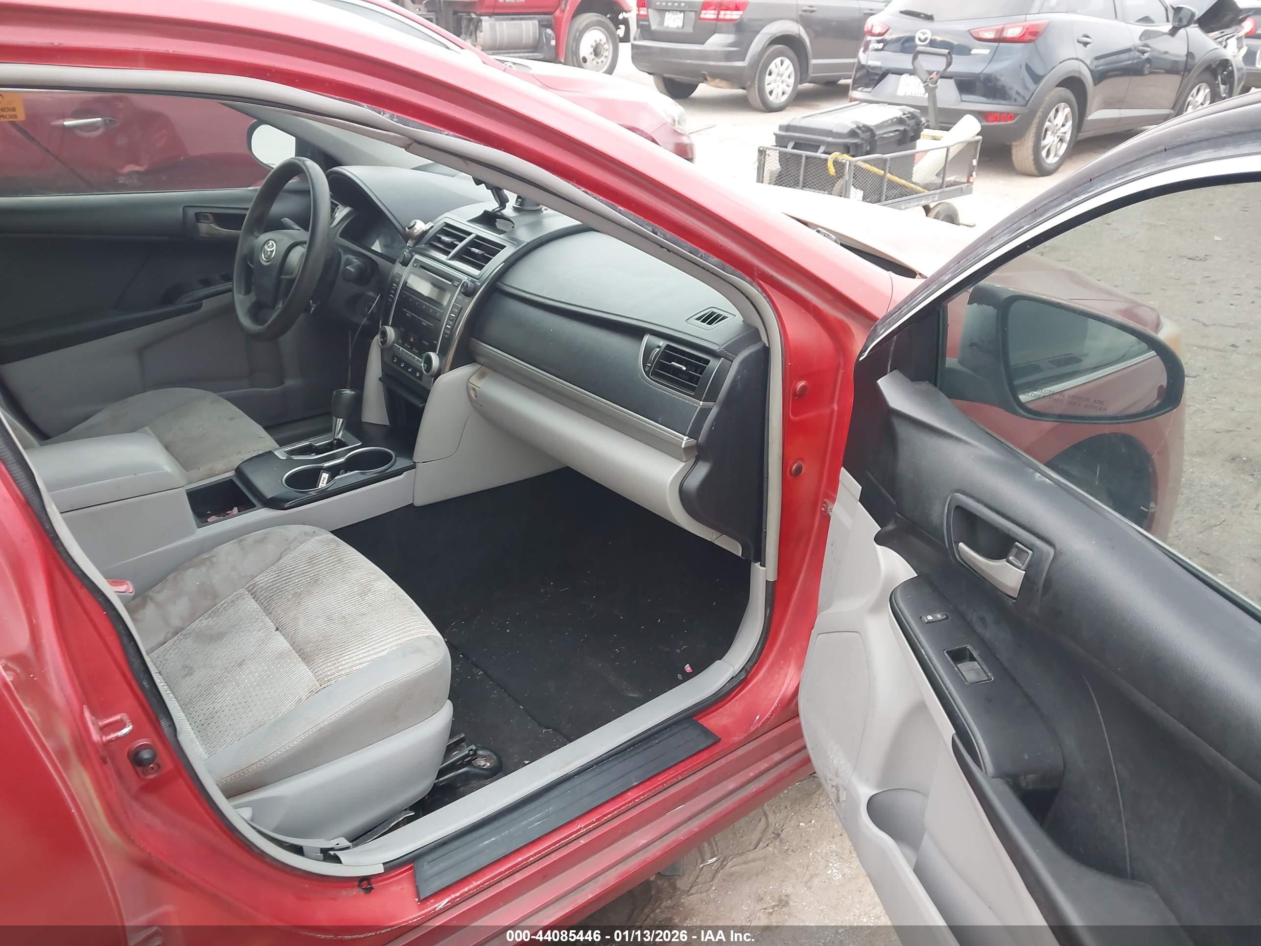 TOYOTA CAMRY image 5