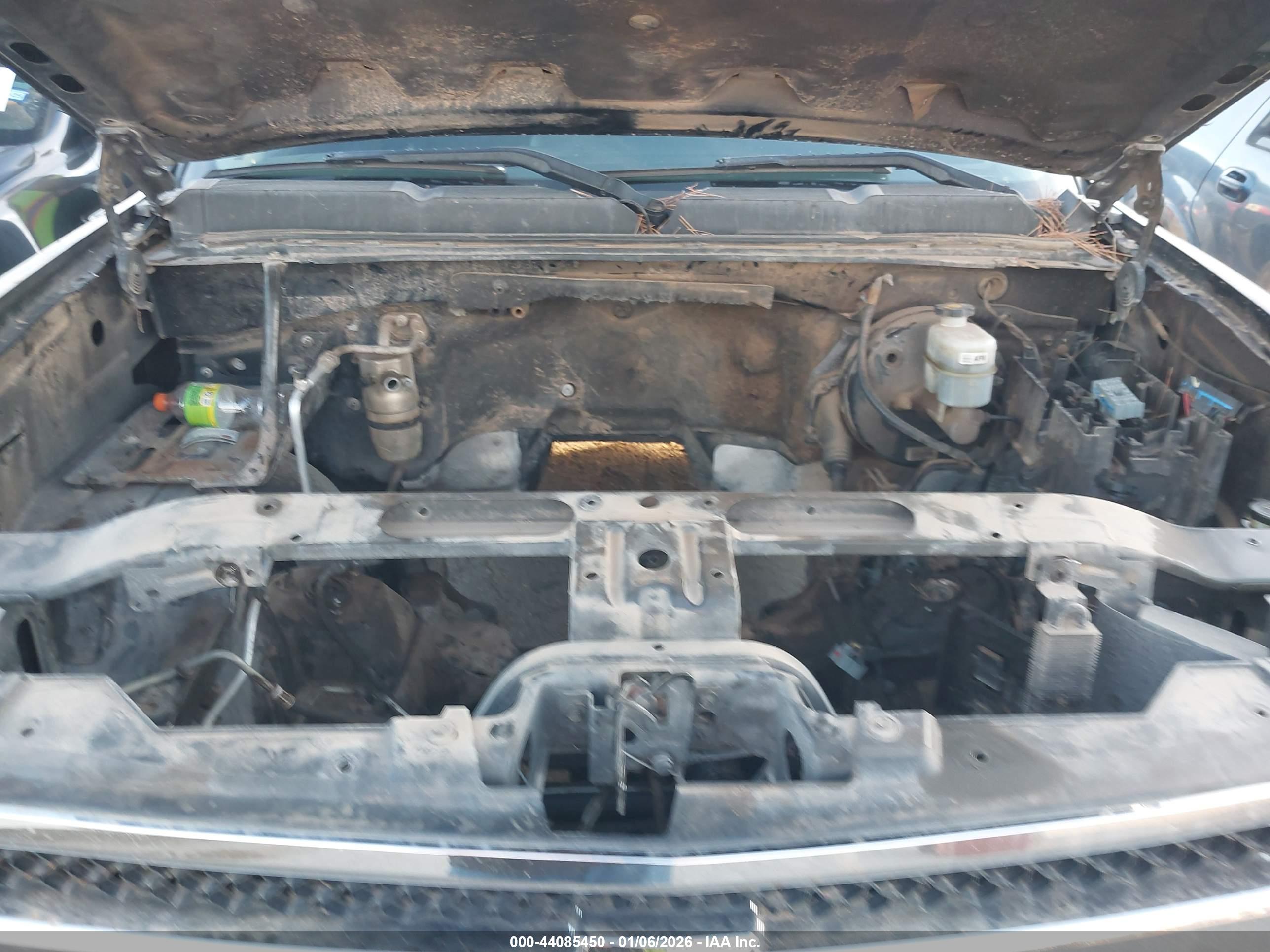 CHEVROLET SILVERADO image 10