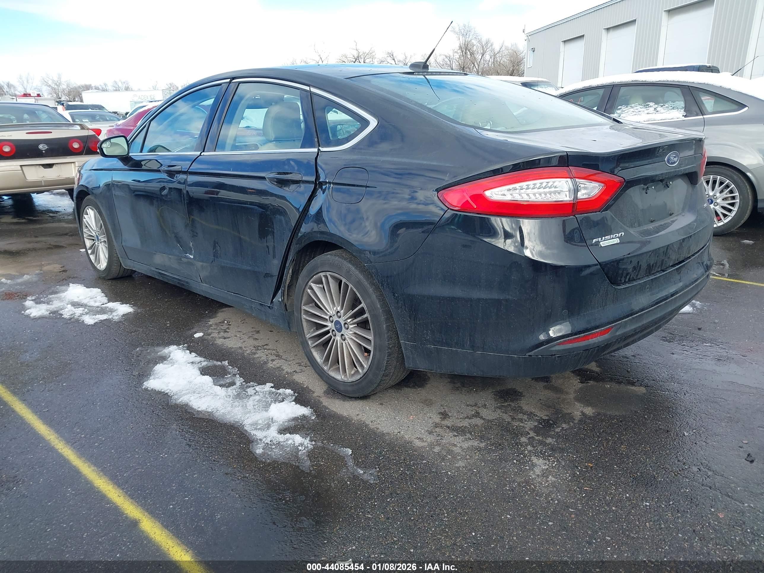 FORD FUSION image 3