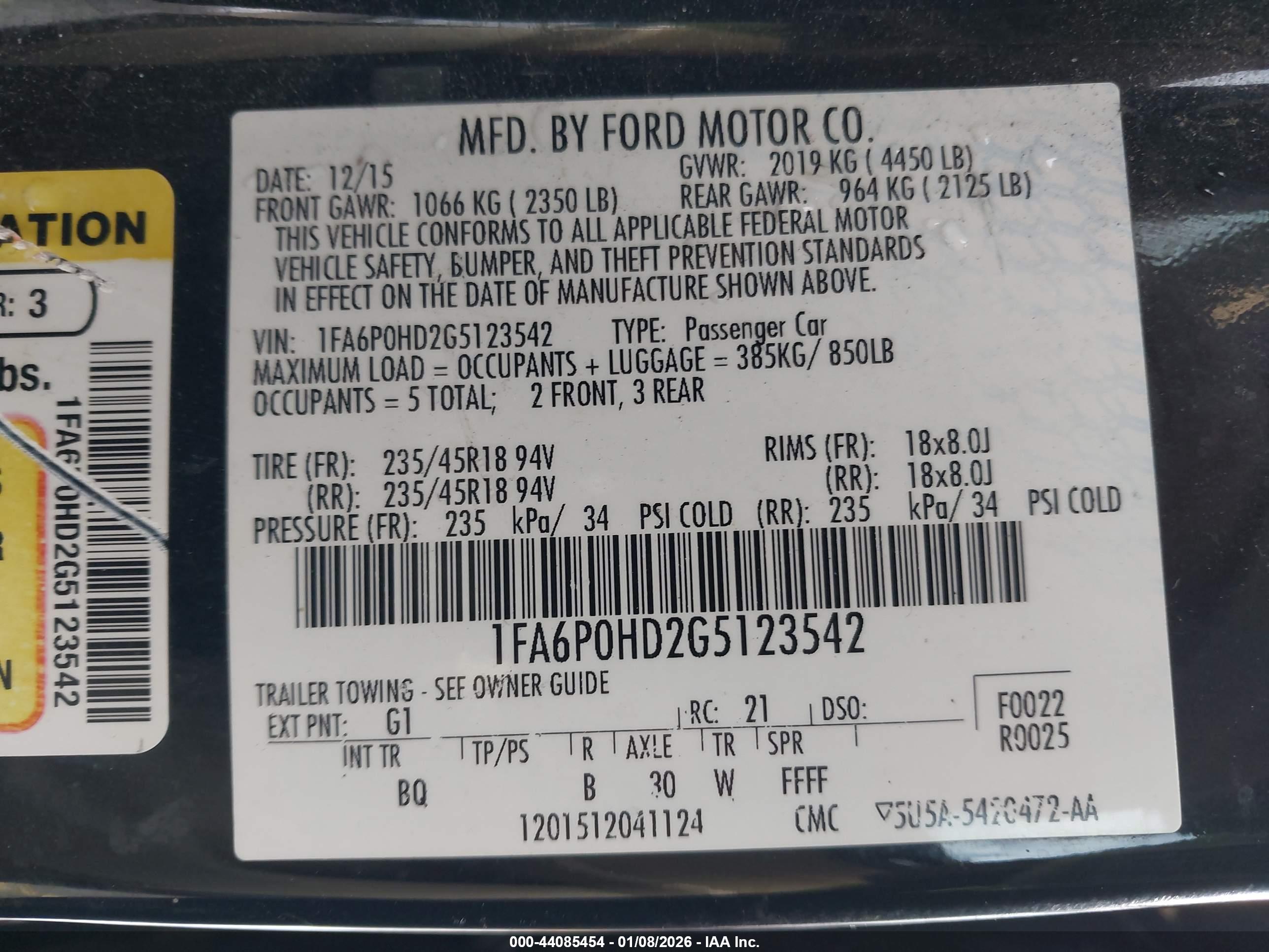 FORD FUSION image 9