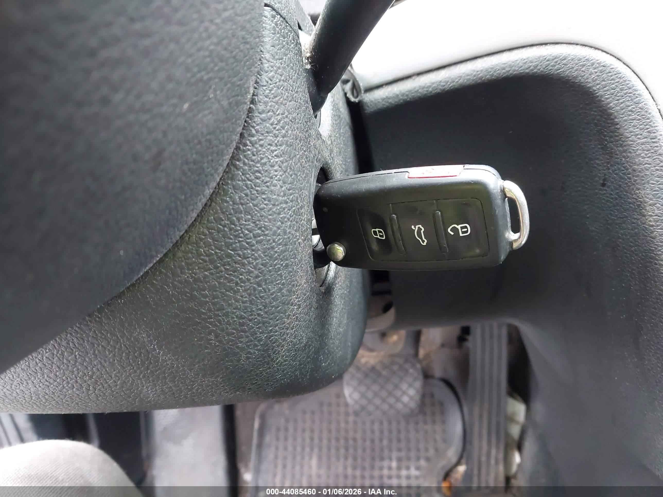 VOLKSWAGEN PASSAT image 11