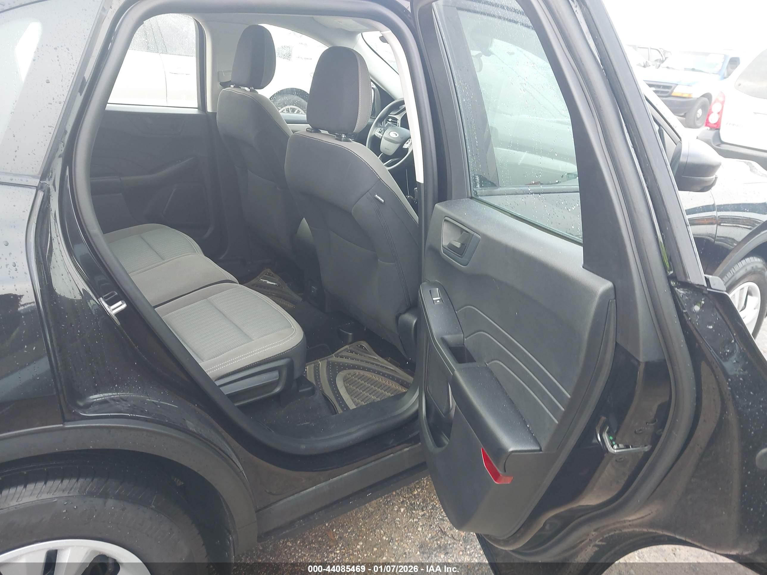 FORD ESCAPE image 8