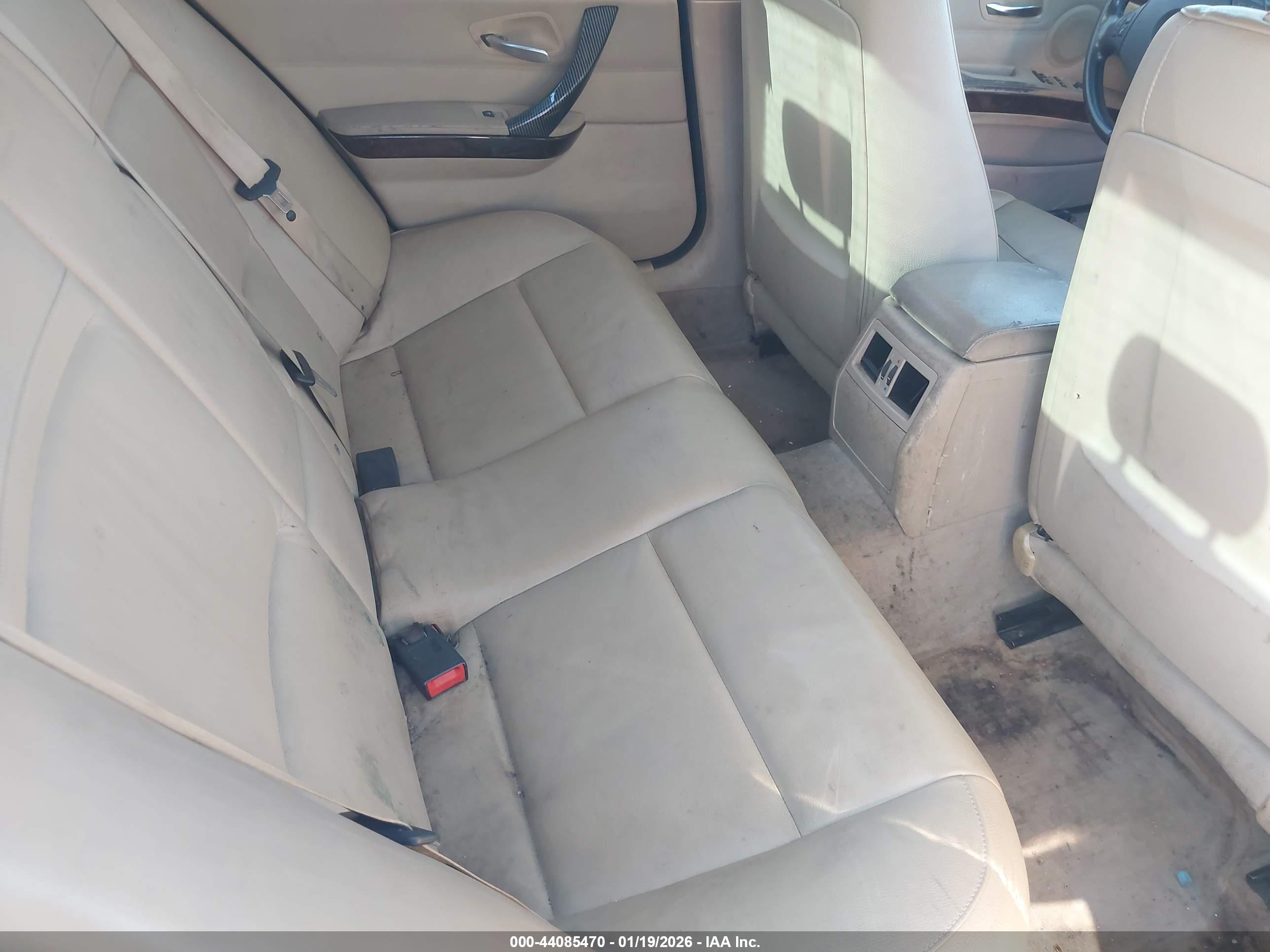 BMW 328I image 8