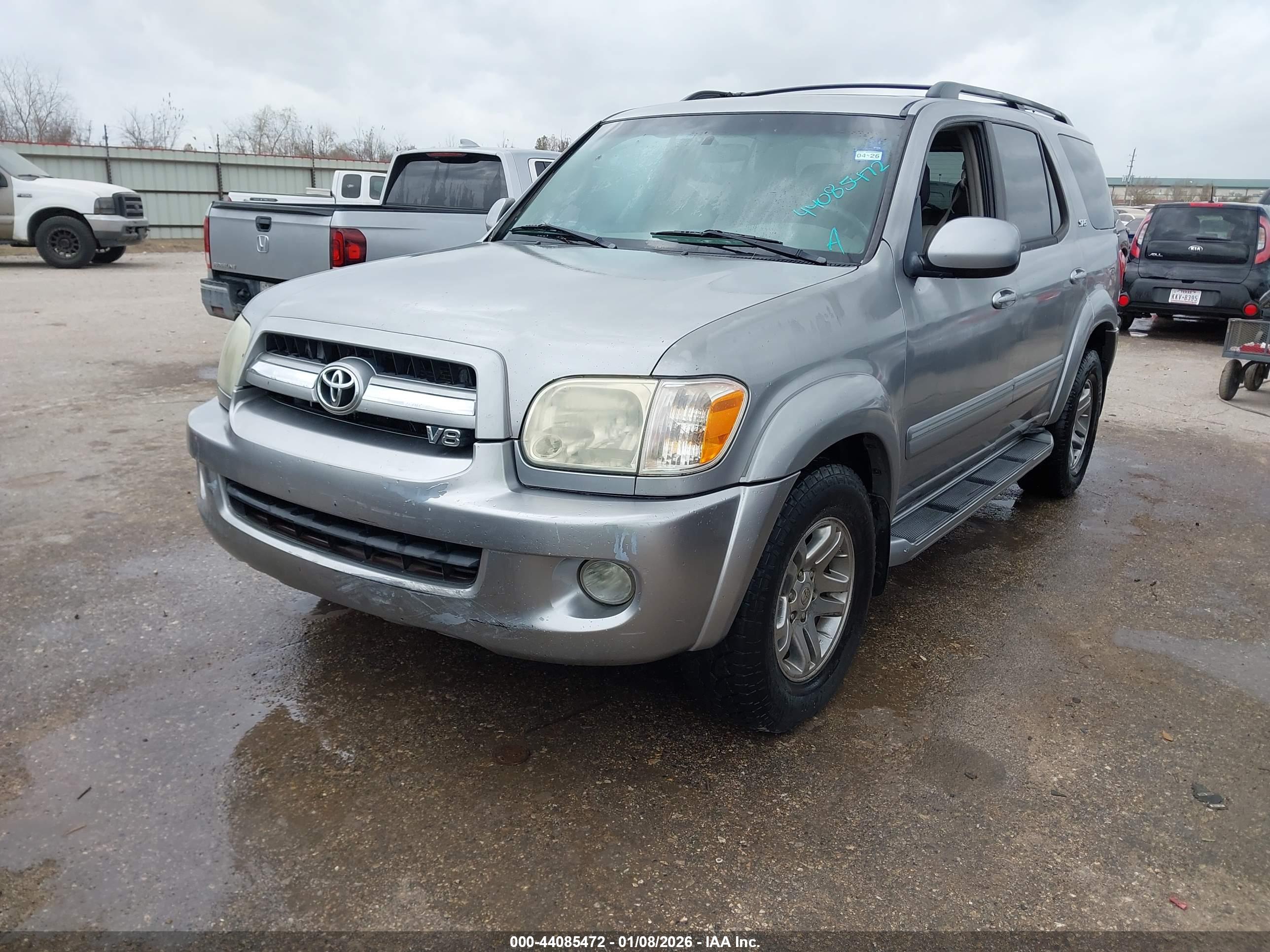 TOYOTA SEQUOIA image 2