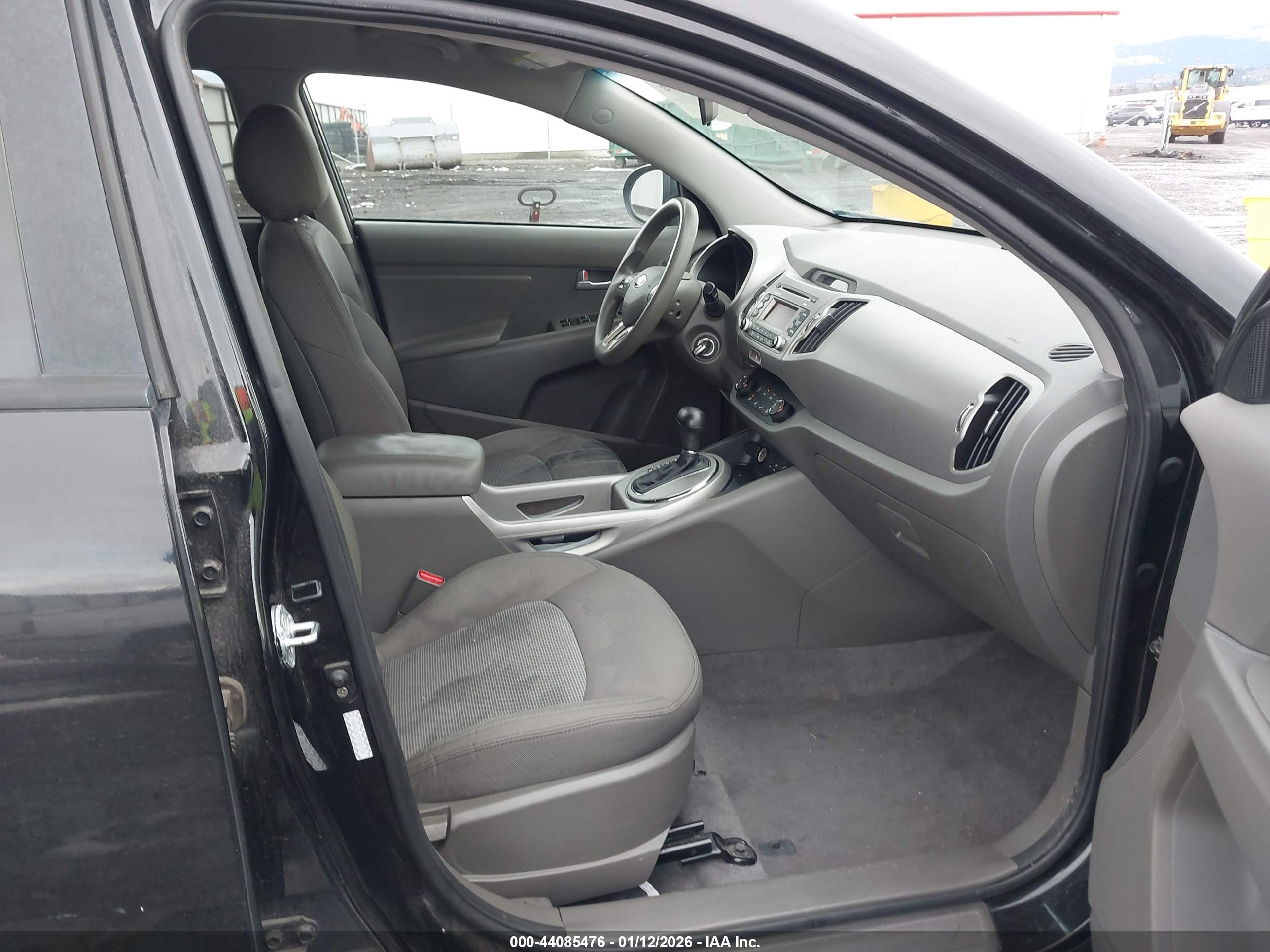 KIA SPORTAGE image 5