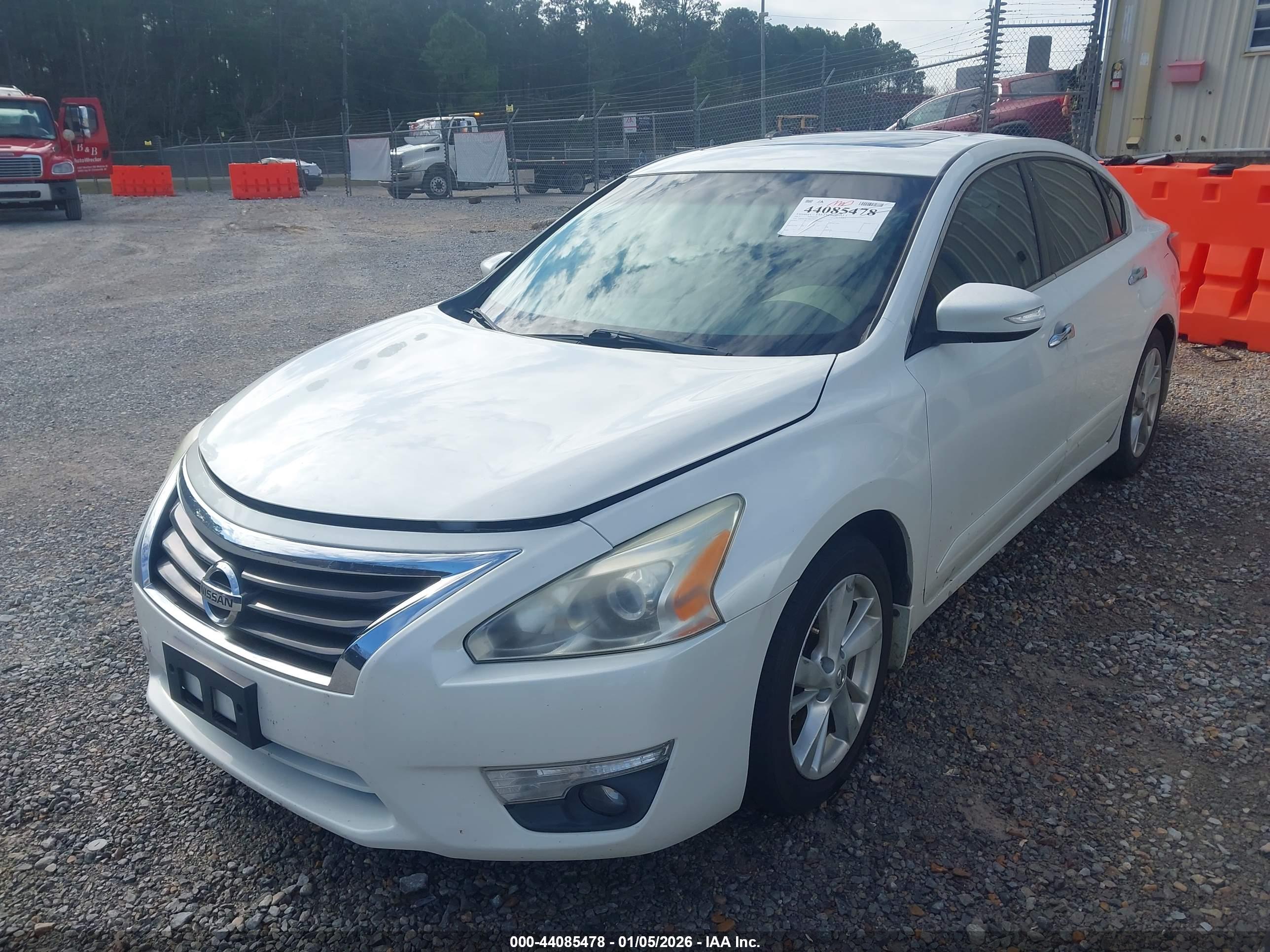 NISSAN ALTIMA image 2