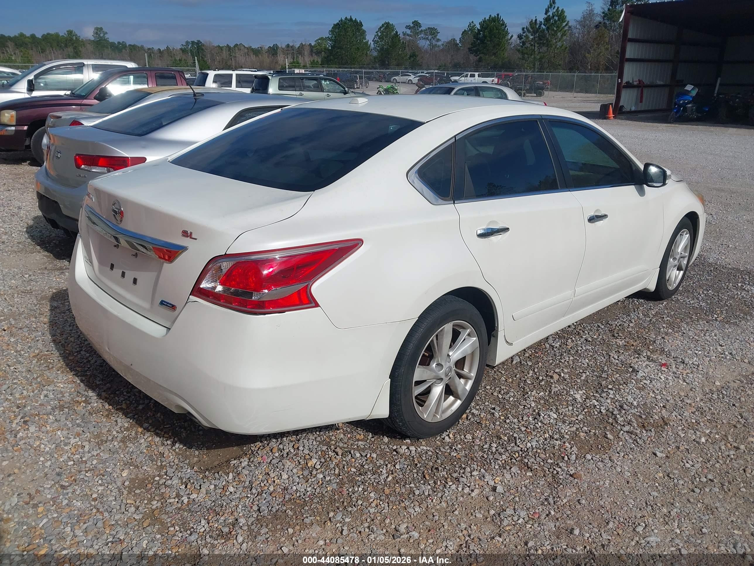 NISSAN ALTIMA image 4