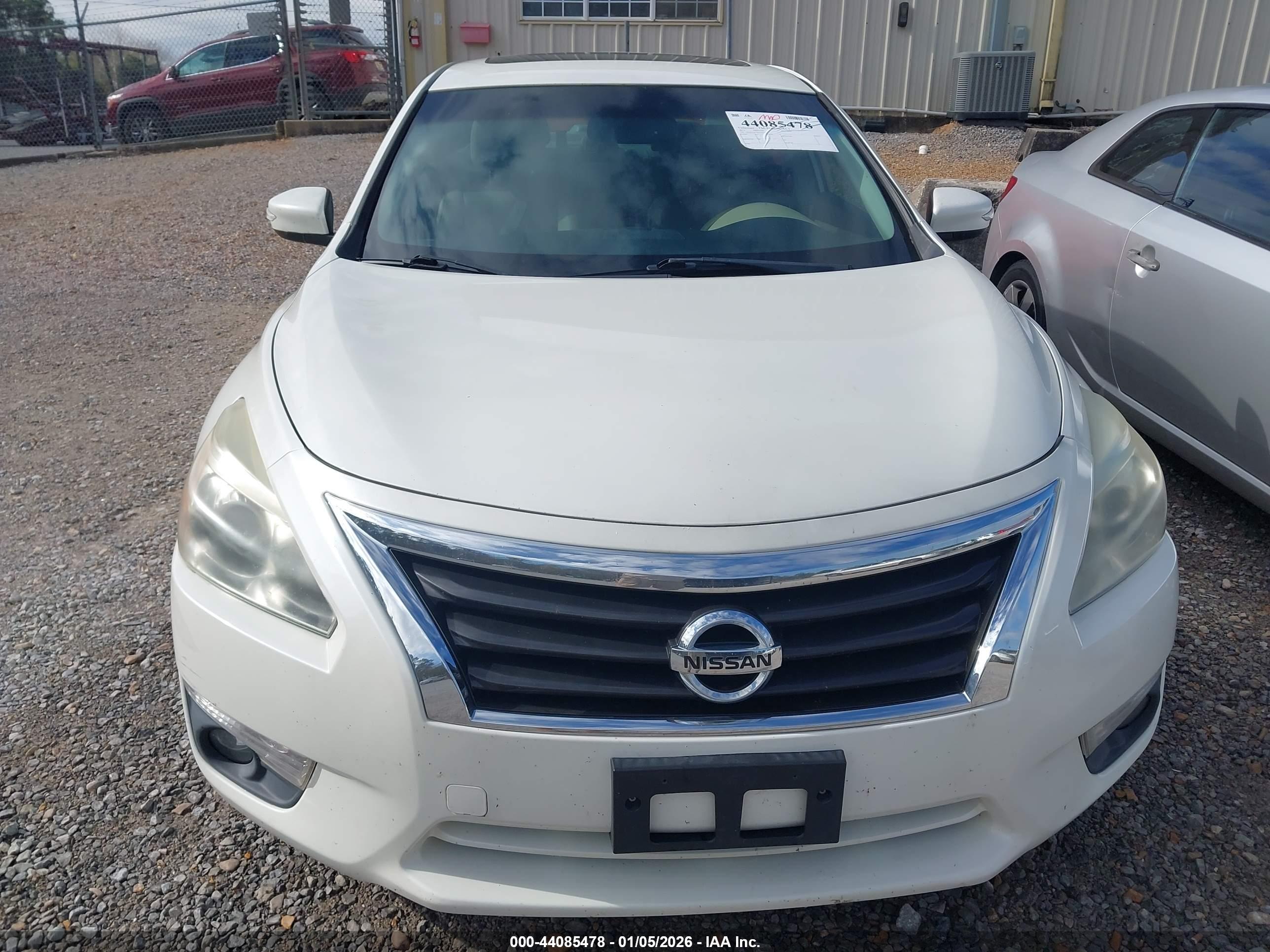 NISSAN ALTIMA image 6