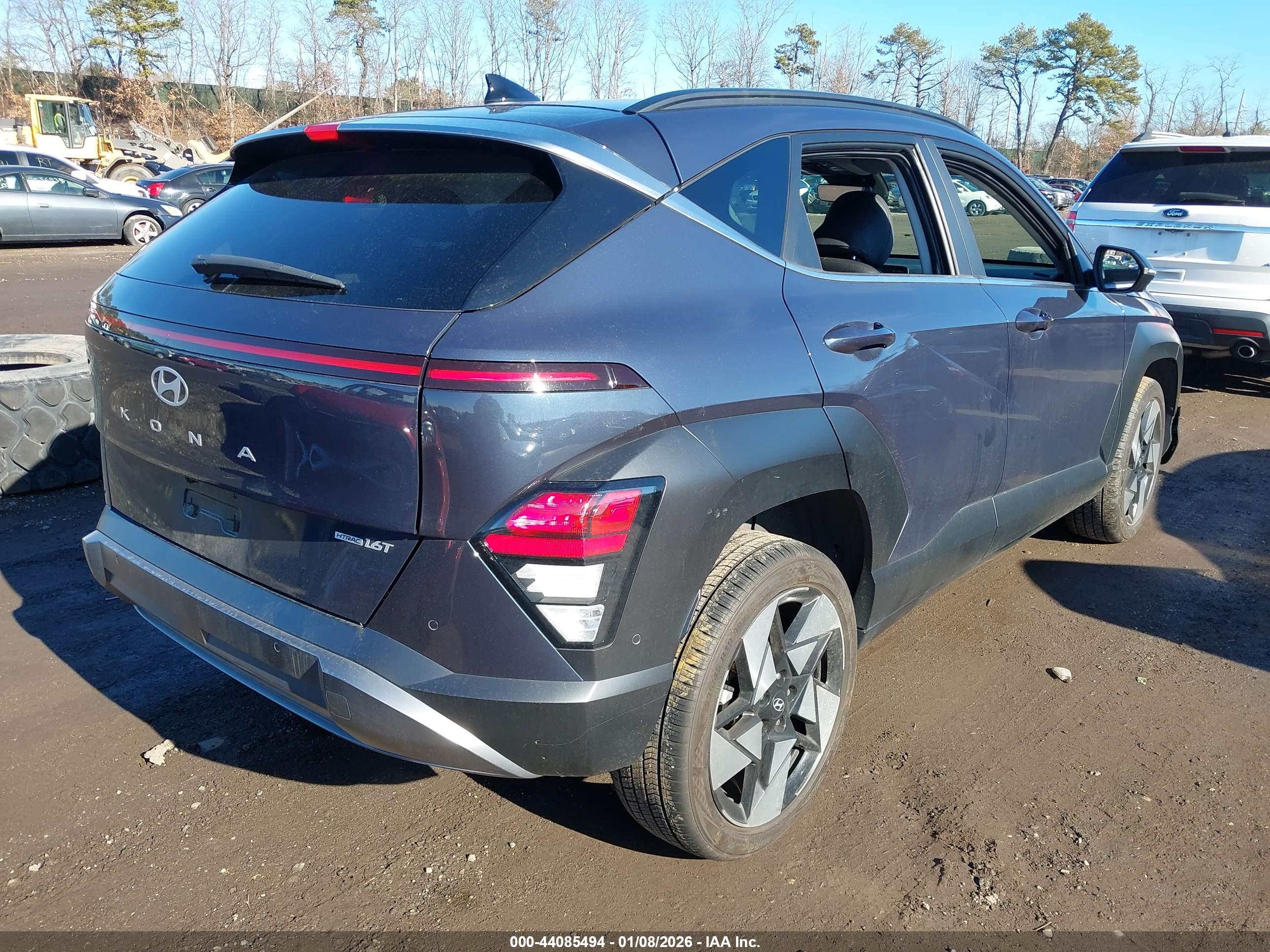HYUNDAI KONA image 4
