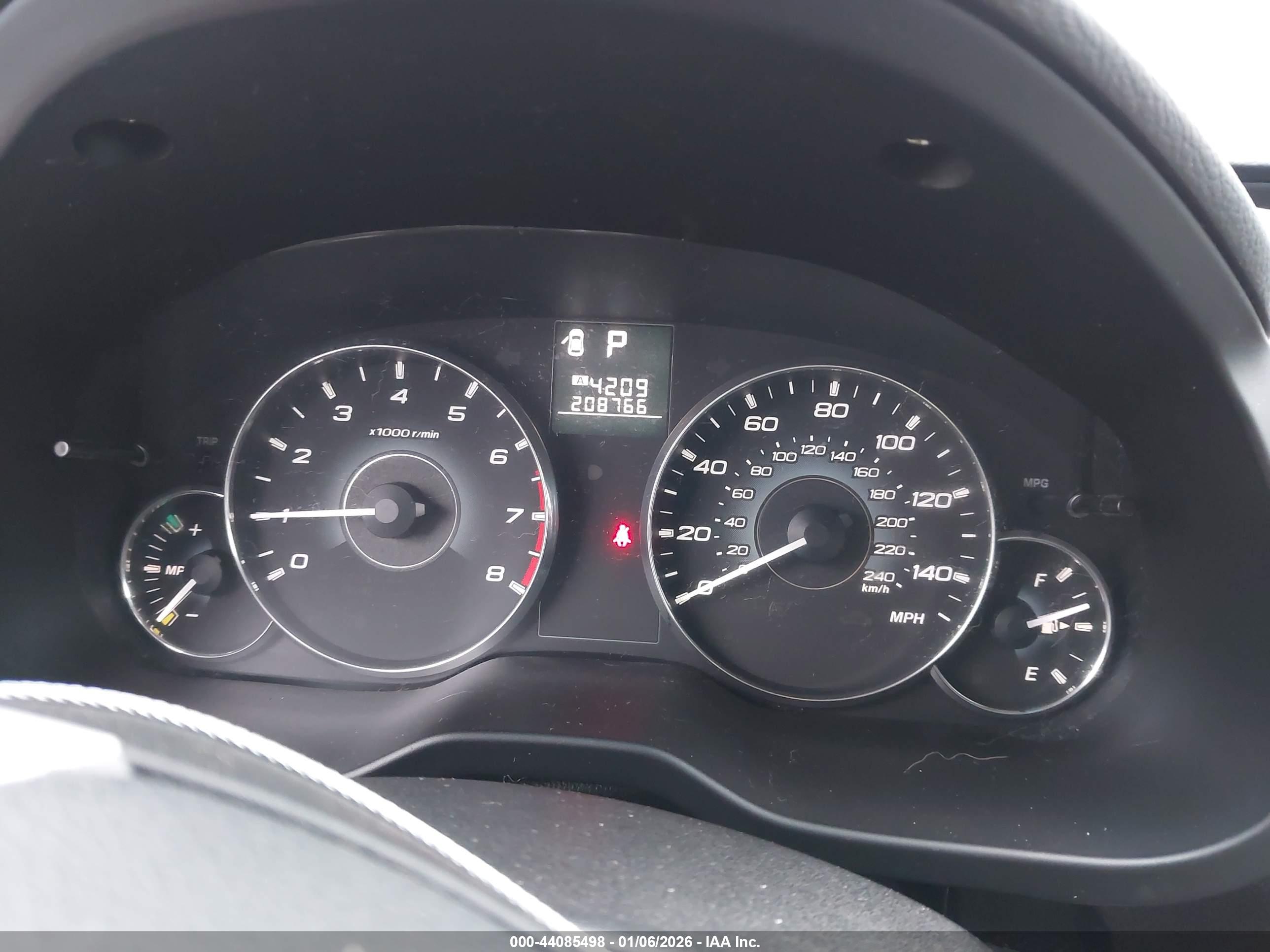 SUBARU OUTBACK image 7