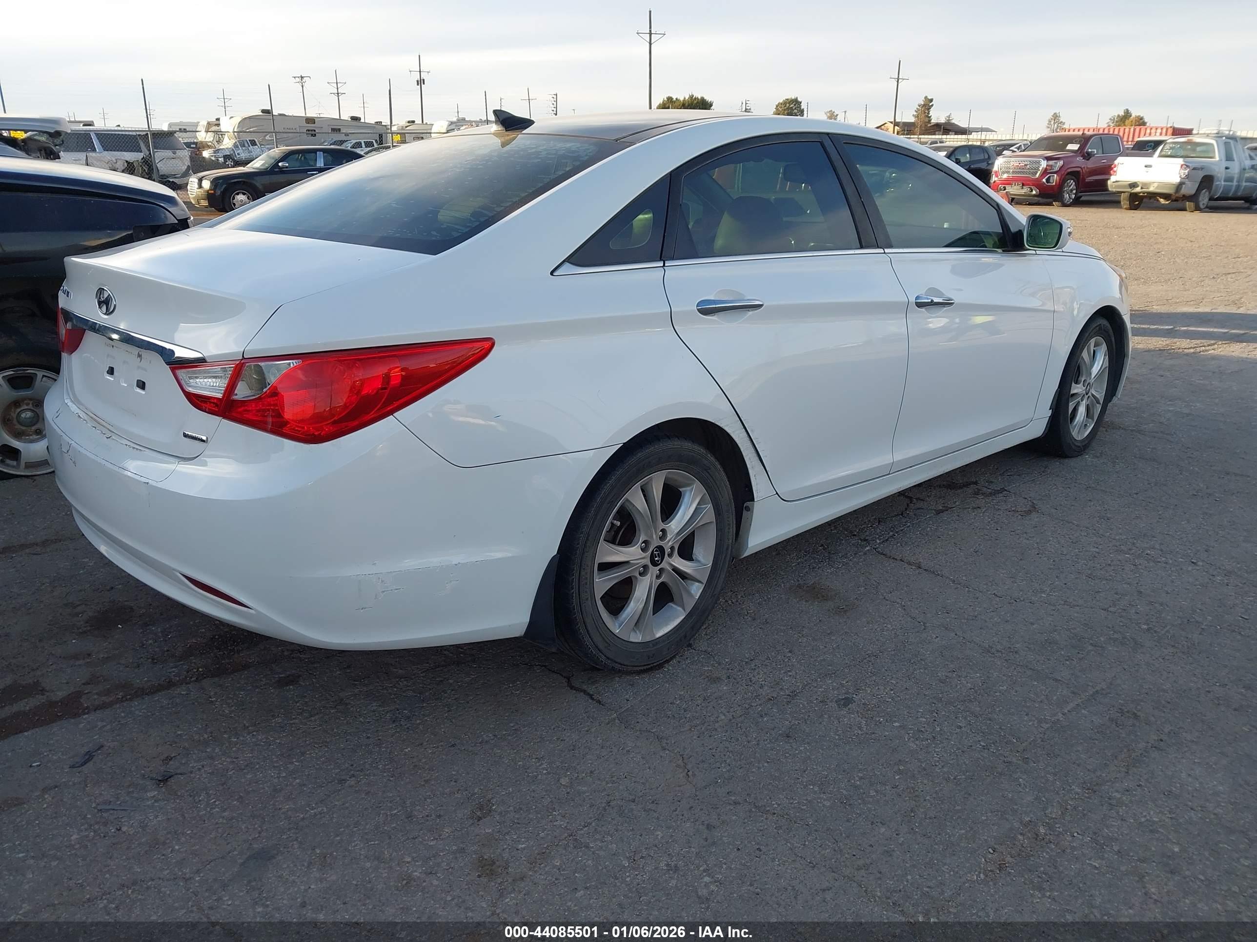 HYUNDAI SONATA image 4