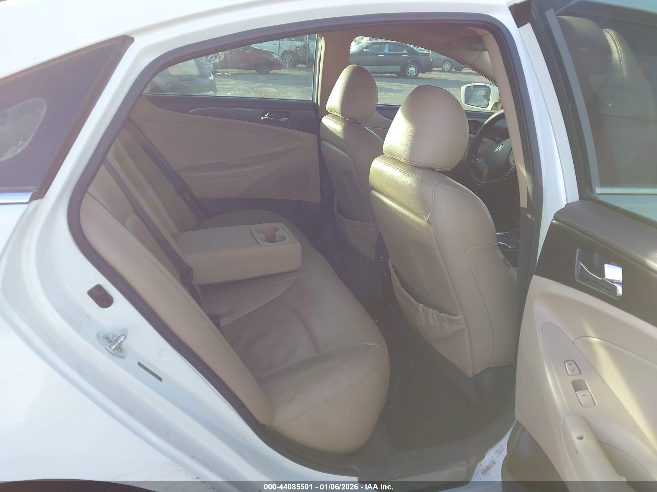 HYUNDAI SONATA image 8