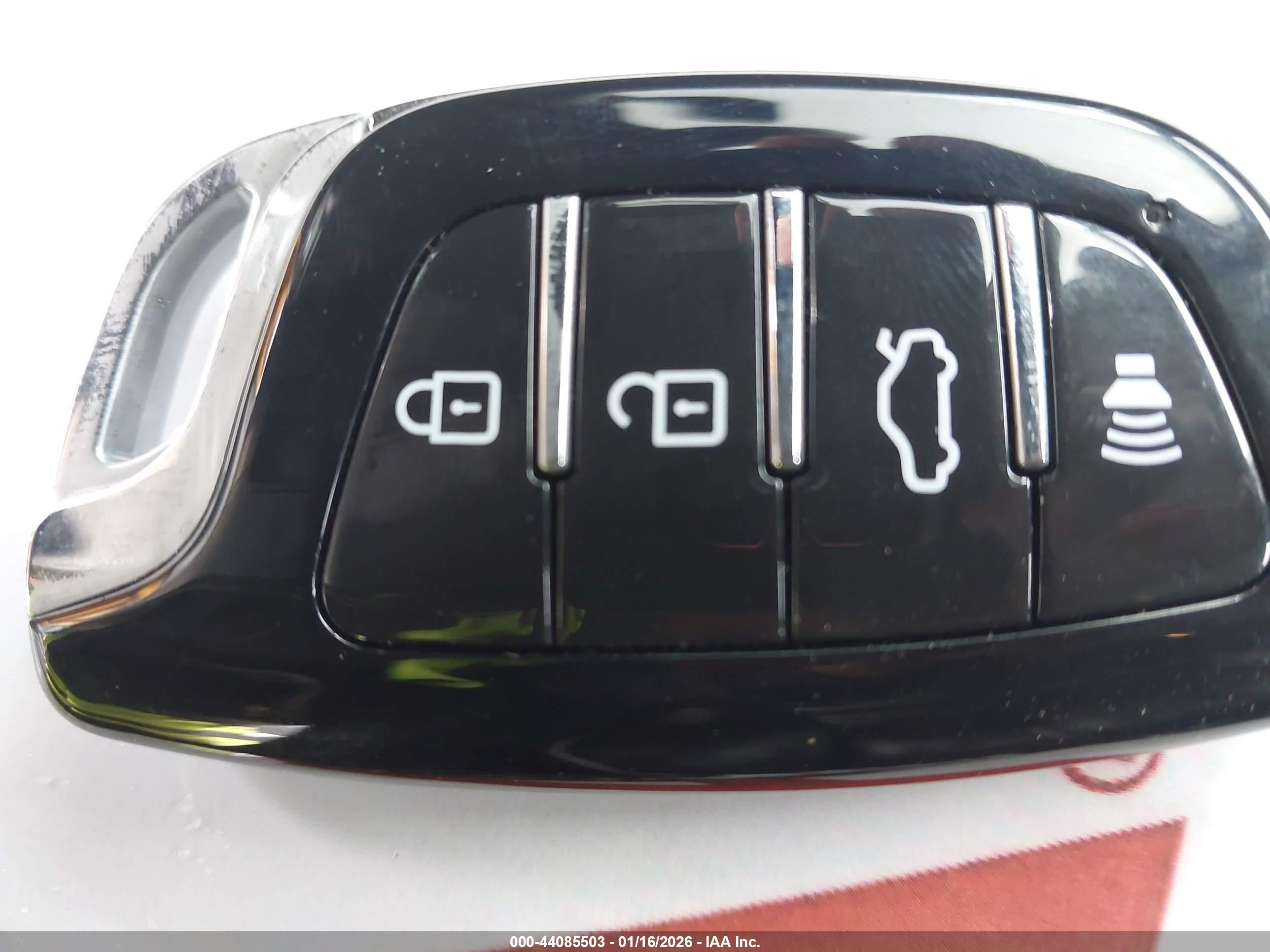 FORD FIESTA image 11
