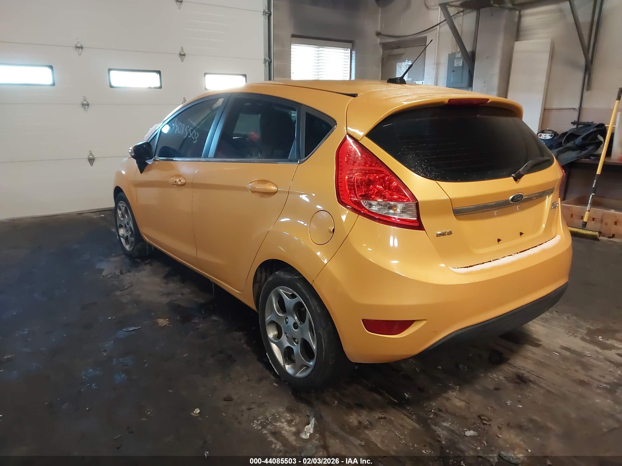FORD FIESTA image 3