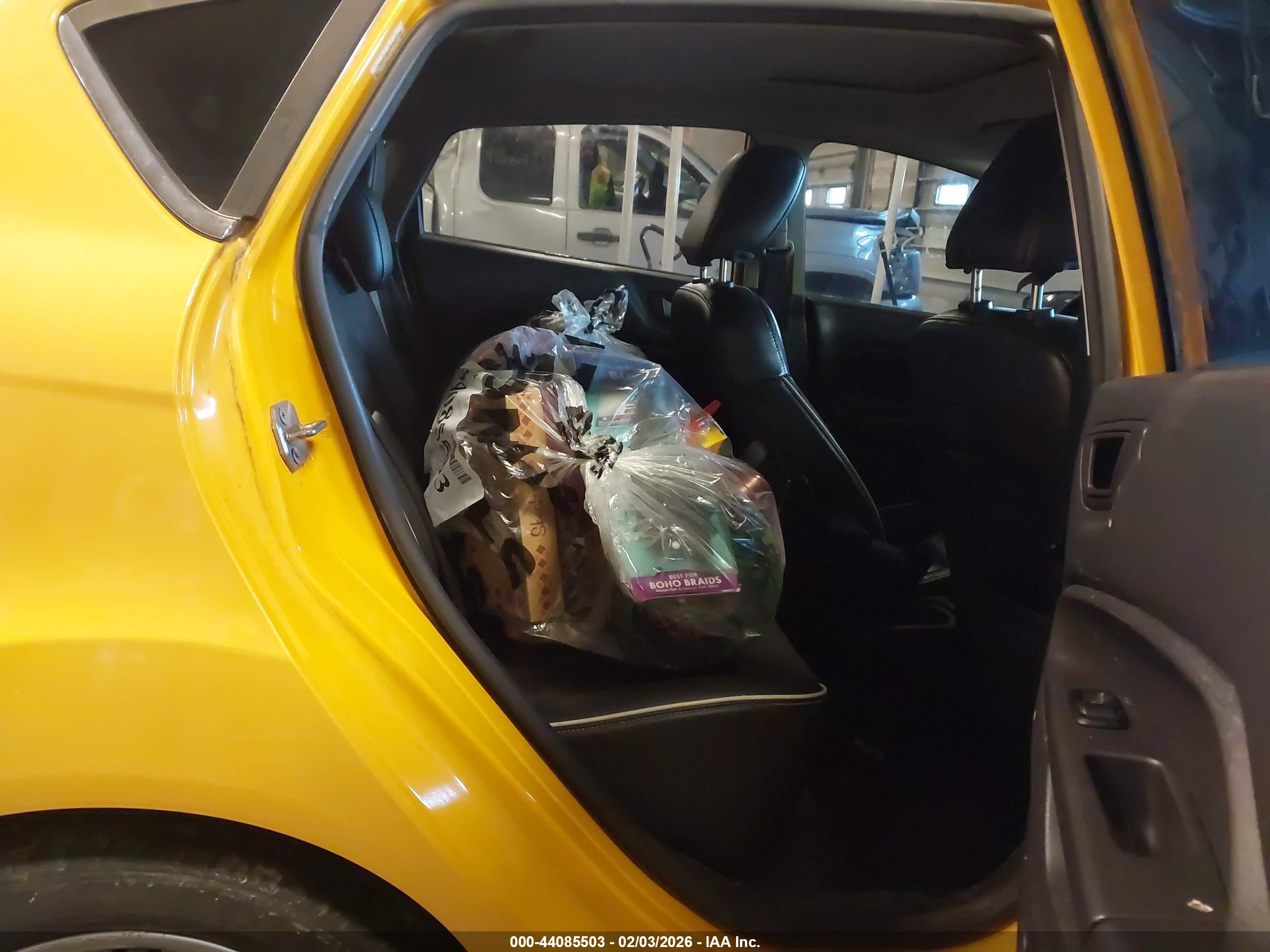 FORD FIESTA image 8