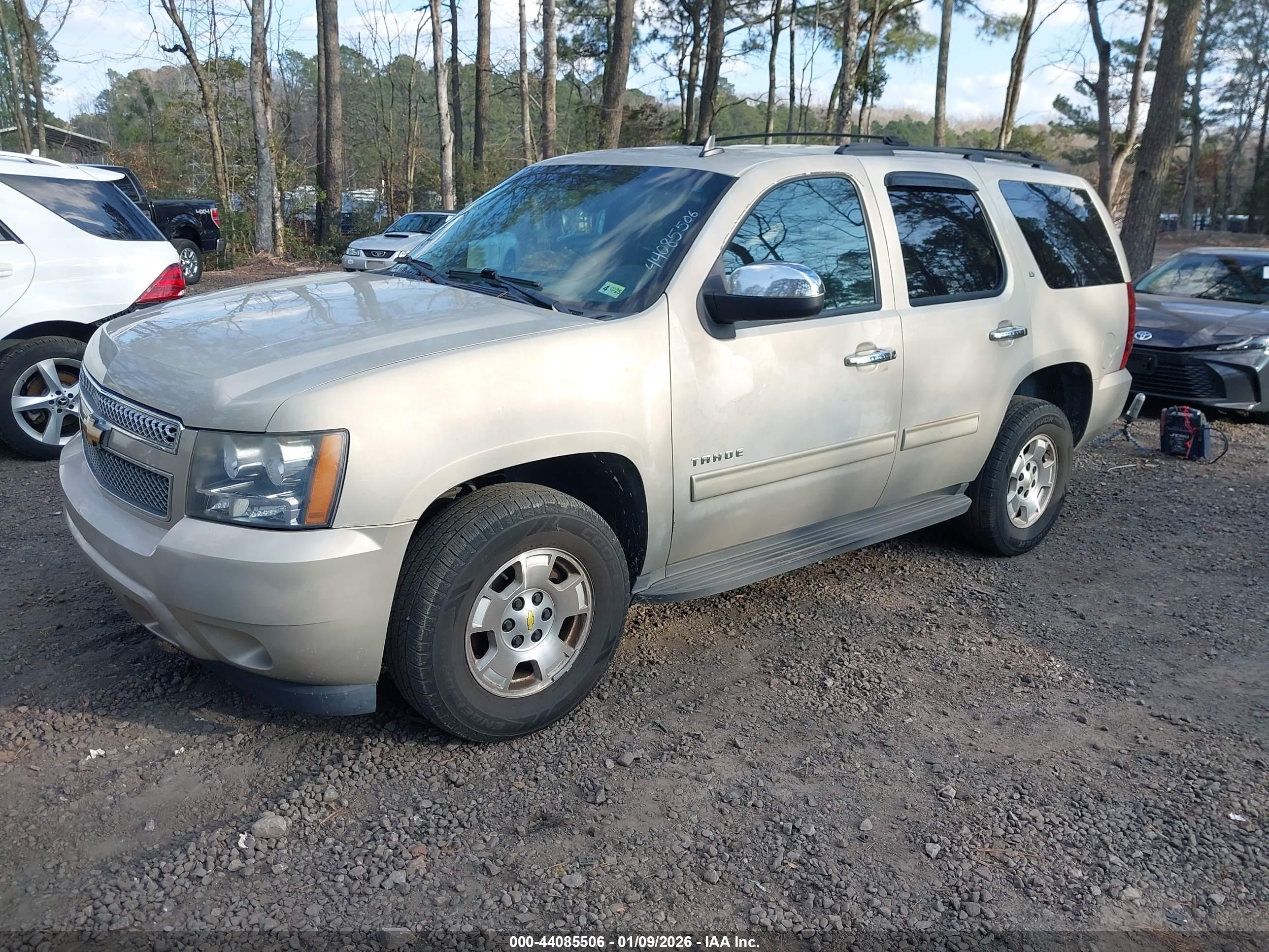 CHEVROLET TAHOE image 2