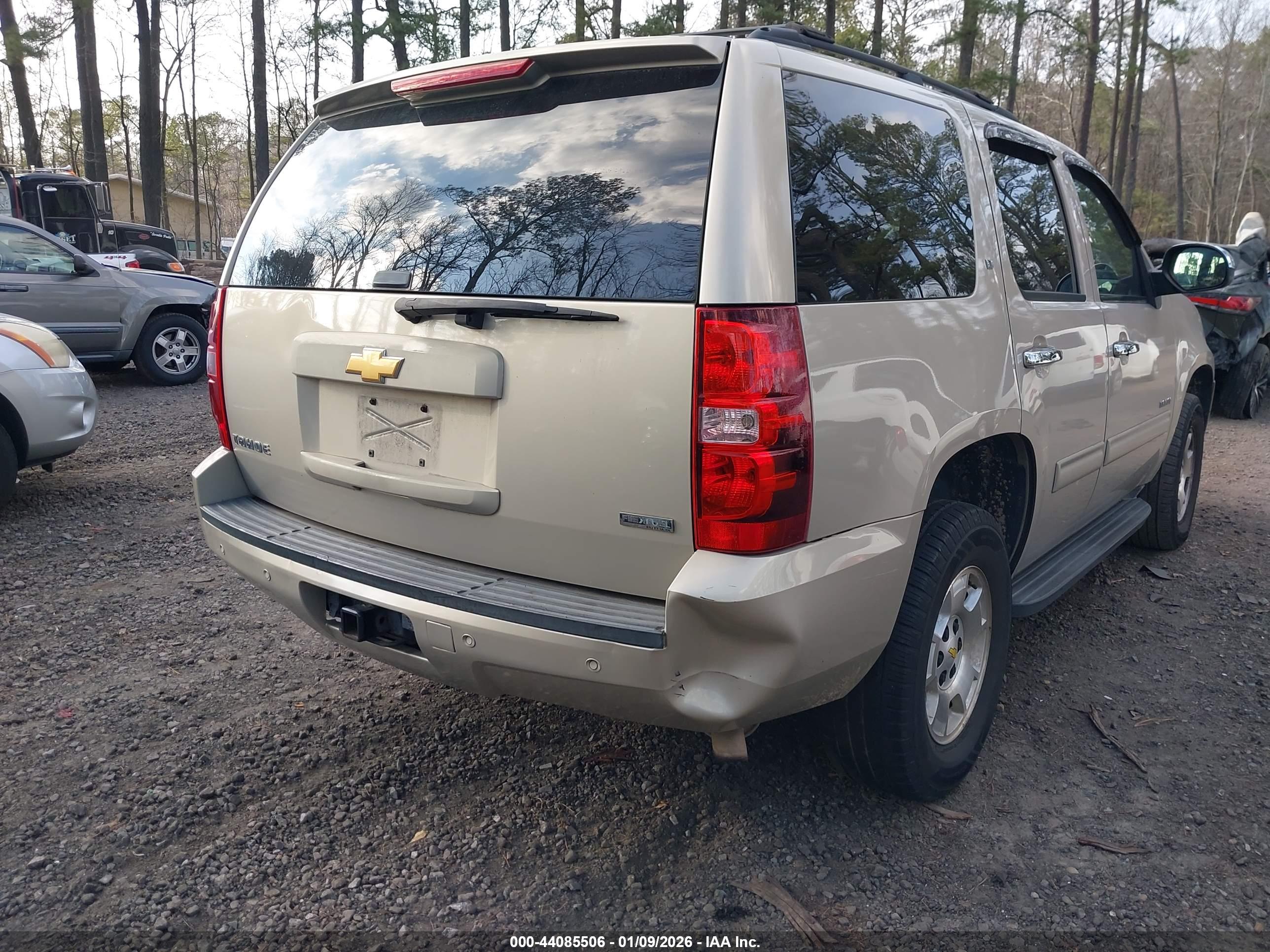 CHEVROLET TAHOE image 6