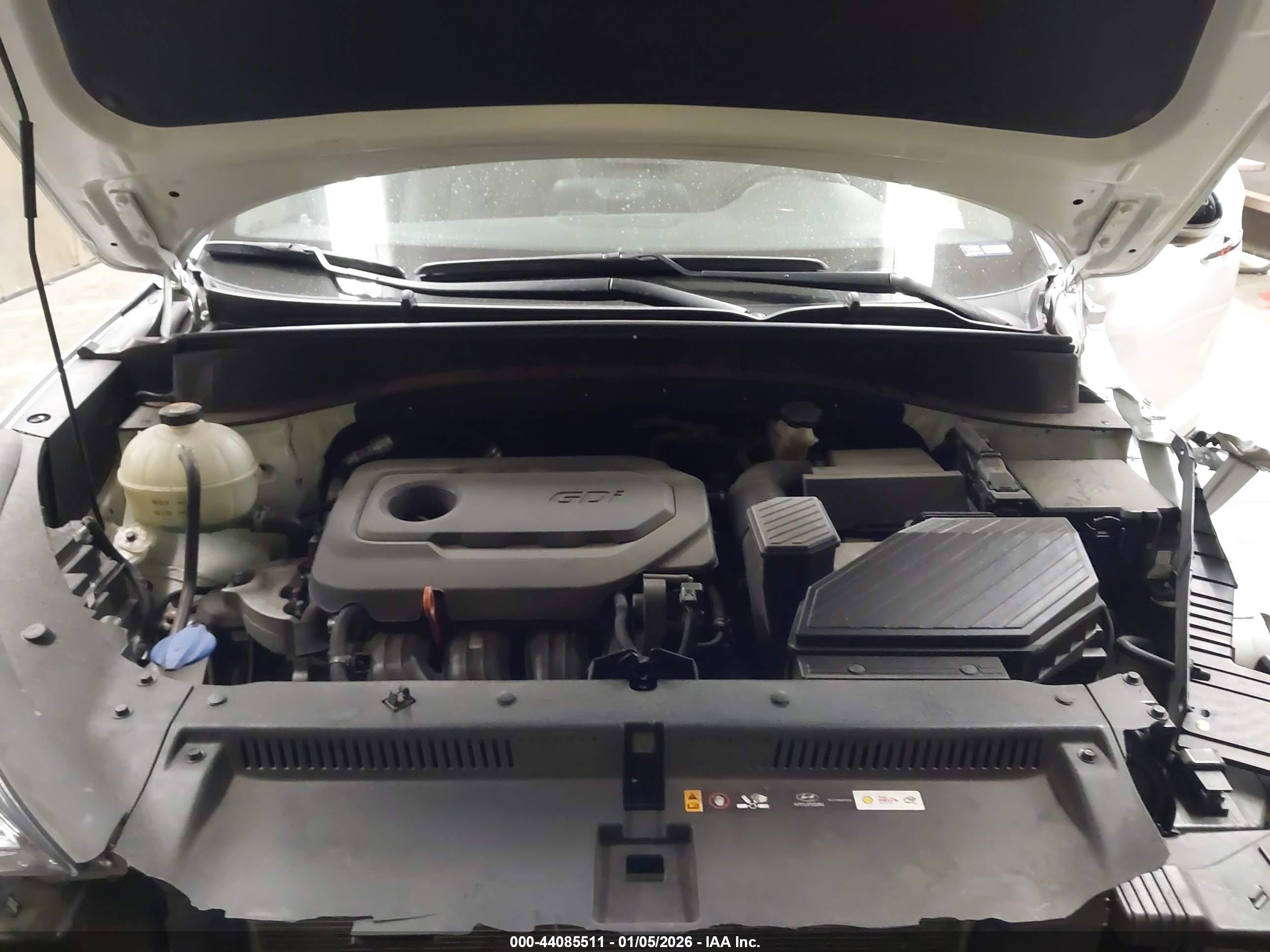 HYUNDAI TUCSON image 10