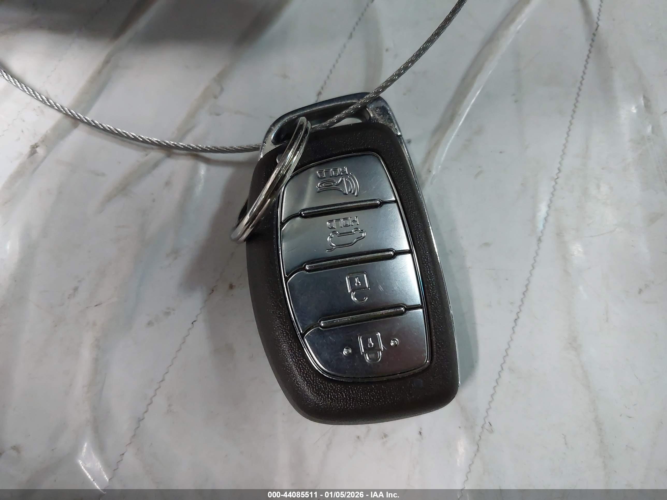 HYUNDAI TUCSON image 11